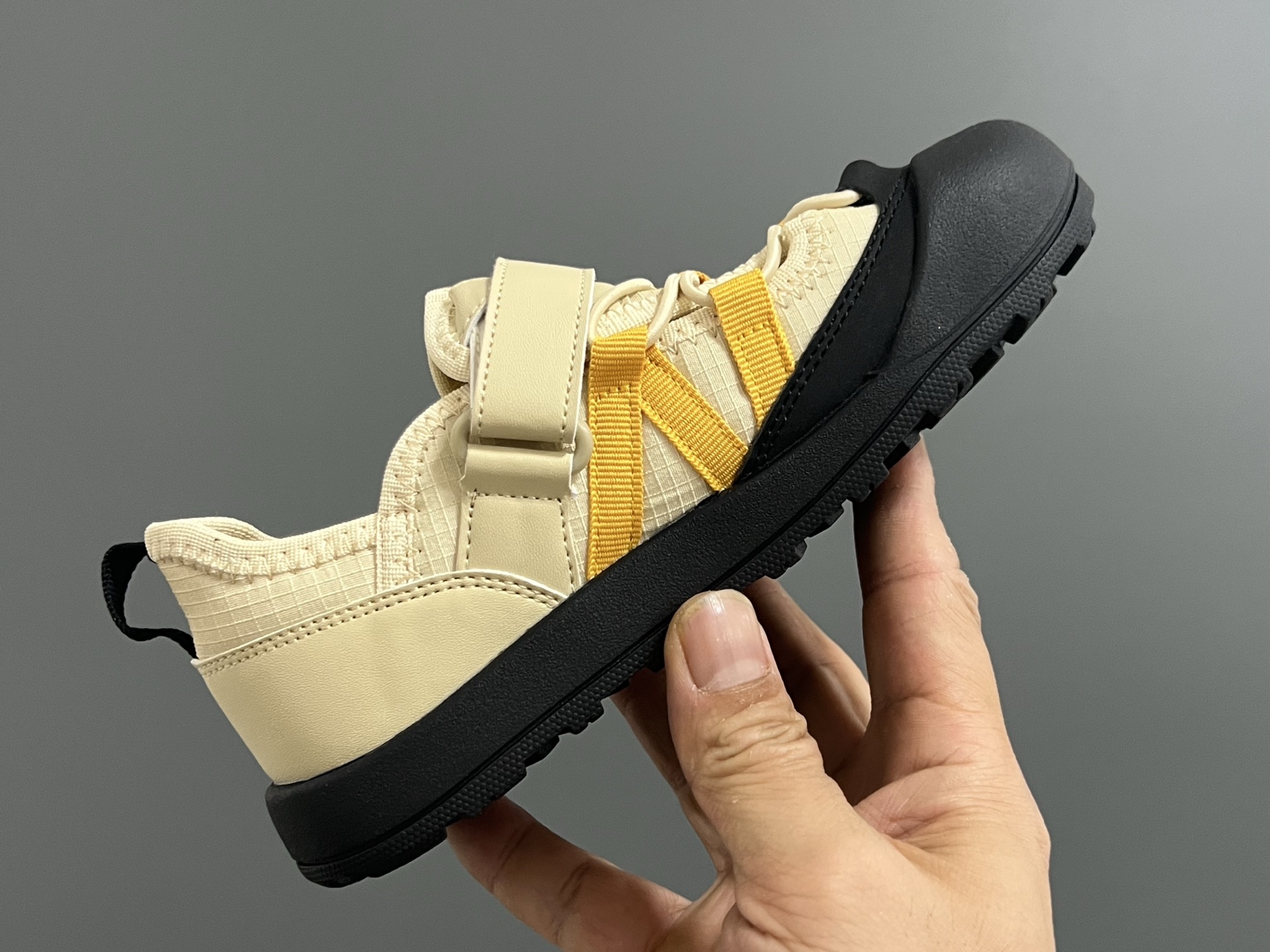 图片[6]-原单版牛B新款K3205魔术贴户外儿童凉鞋 尺码：23-37码 NB新款永远让人无法拒绝✨ 透气面料镂空，魔术贴设计，穿脱方便✌🏻 橡胶耐磨防滑大底，脚踝超赞👍🏻-选品中心