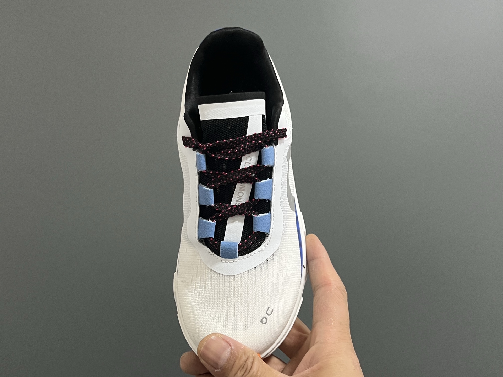 图片[7]-昂家新款云朵小怪兽儿童运动鞋 尺码：28-37码 经典昂跑云朵☁️系列🆕 透气舒适网面👏🏻 超轻大底，脚感超赞👍🏻-选品中心