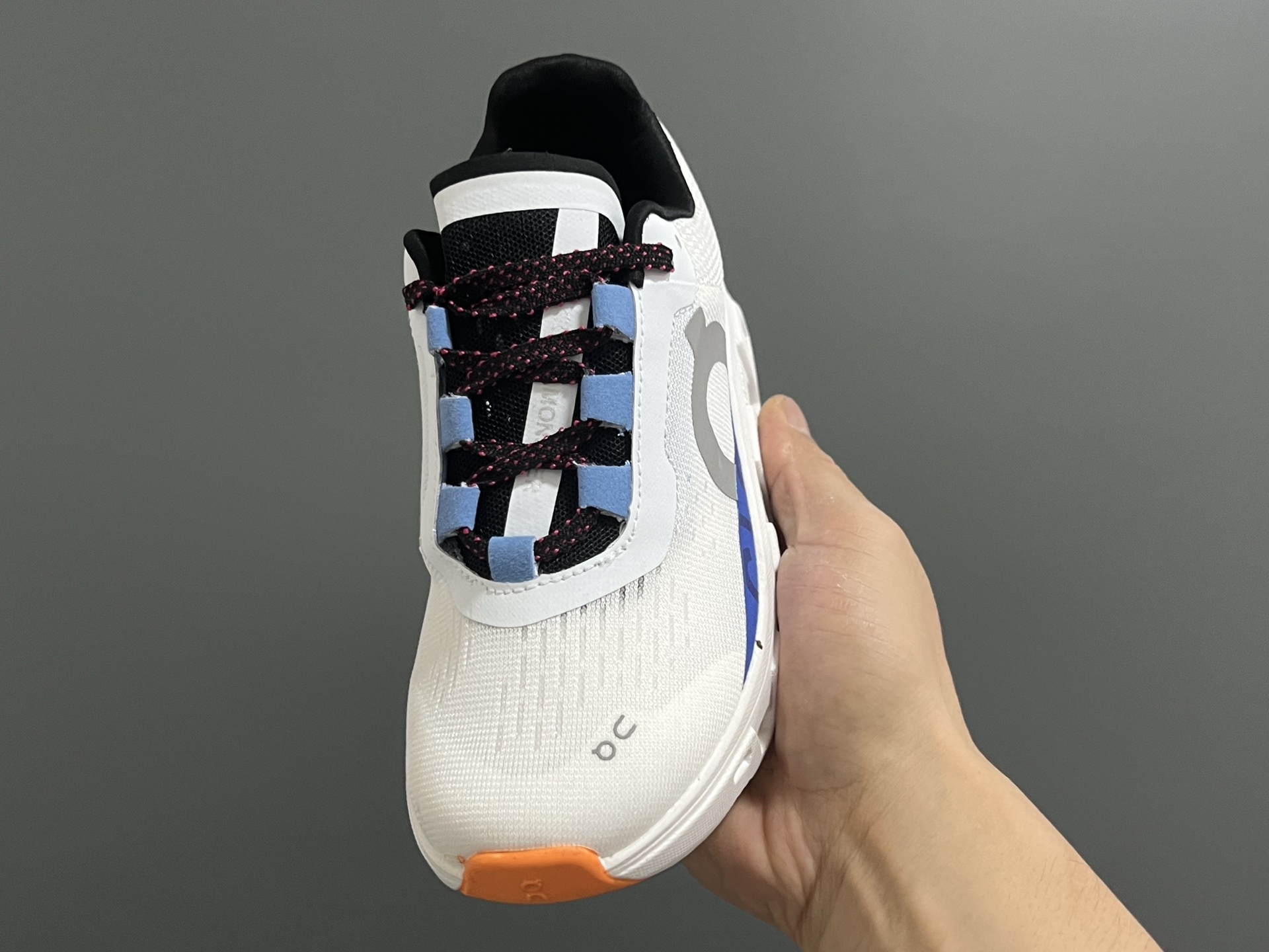 图片[3]-昂家新款云朵小怪兽儿童运动鞋 尺码：28-37码 经典昂跑云朵☁️系列🆕 透气舒适网面👏🏻 超轻大底，脚感超赞👍🏻-选品中心