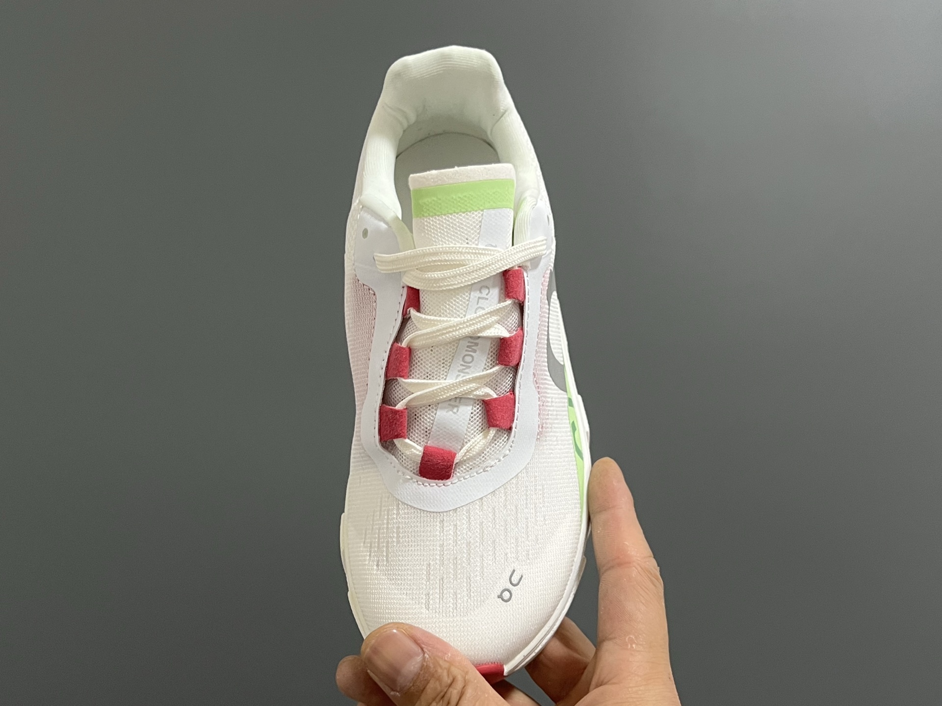 图片[8]-昂家新款云朵小怪兽儿童运动鞋 尺码：28-37码 经典昂跑云朵☁️系列🆕 透气舒适网面👏🏻 超轻大底，脚感超赞👍🏻-选品中心