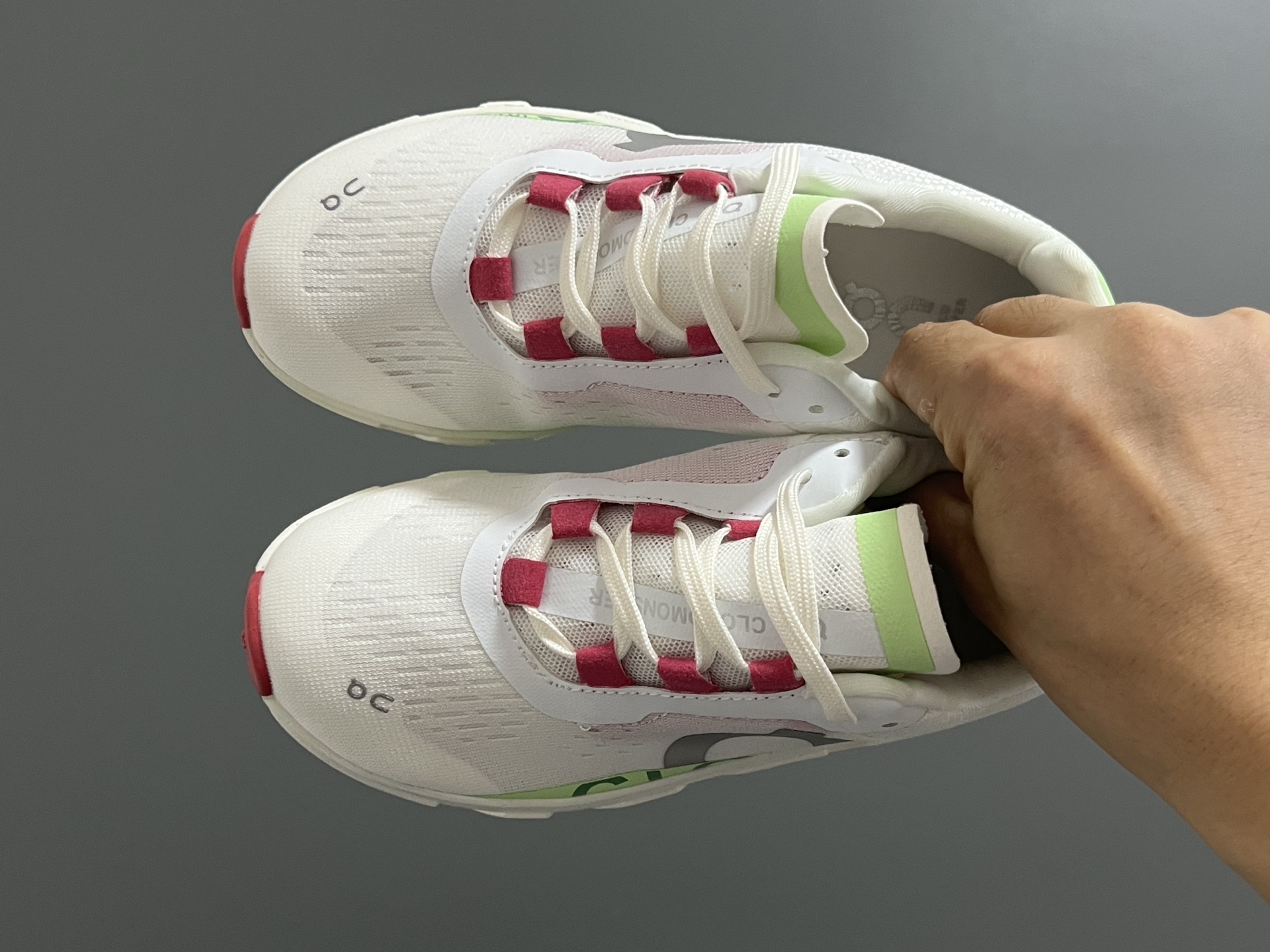 昂家新款云朵小怪兽儿童运动鞋 尺码：28-37码 经典昂跑云朵☁️系列🆕 透气舒适网面👏🏻 超轻大底，脚感超赞👍🏻-选品中心