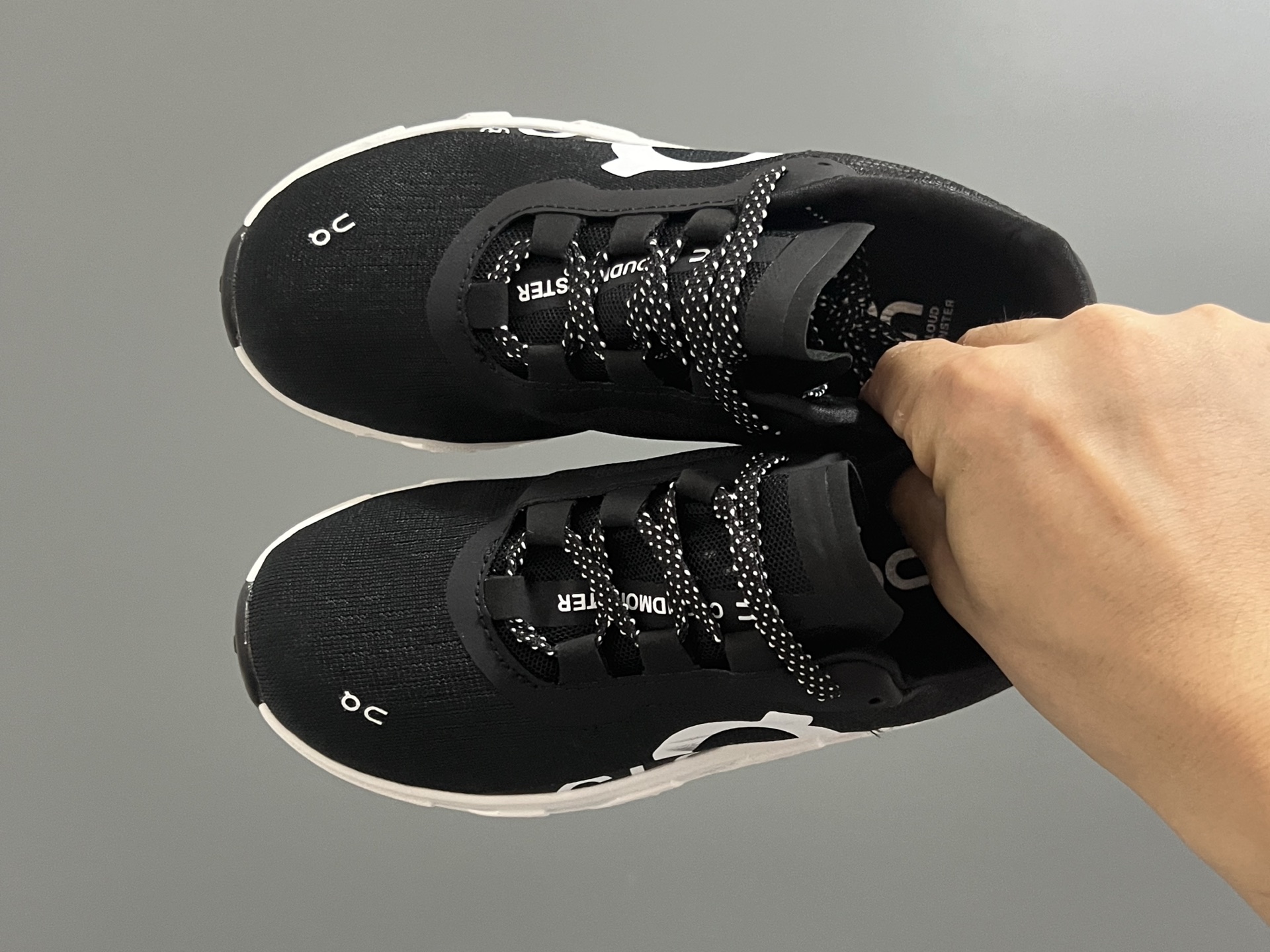 昂家新款云朵小怪兽儿童运动鞋 尺码：28-37码 经典昂跑云朵☁️系列🆕 透气舒适网面👏🏻 超轻大底，脚感超赞👍🏻-选品中心