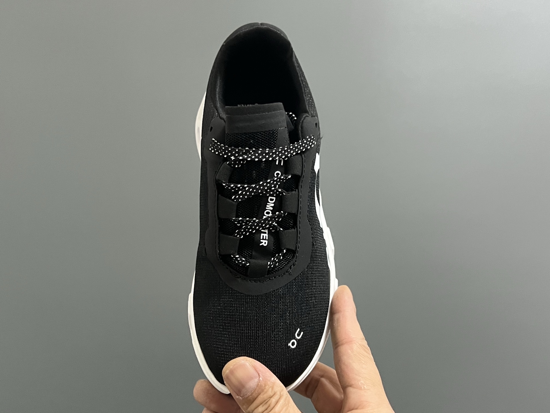 图片[8]-昂家新款云朵小怪兽儿童运动鞋 尺码：28-37码 经典昂跑云朵☁️系列🆕 透气舒适网面👏🏻 超轻大底，脚感超赞👍🏻-选品中心