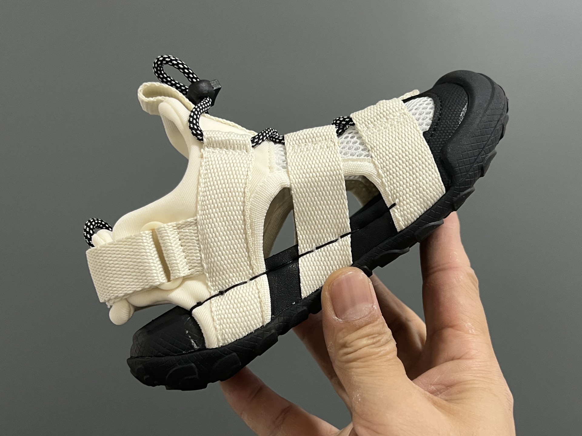 图片[6]-北面新款松紧扣儿童户外溯溪凉鞋 尺码：26-37码 经典北面同款溯溪凉鞋🏕️ 网面镂空设计，透气又舒适☁️ 松紧扣设计，穿脱方便✌🏻 橡胶耐磨防滑大底，脚感不言而喻✔️-选品中心