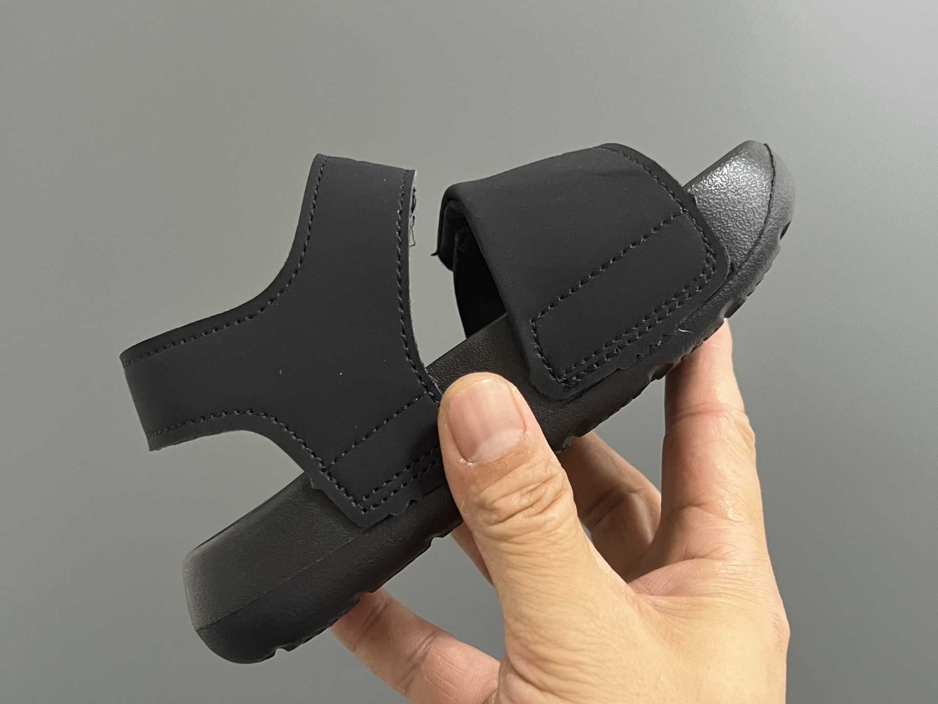 图片[6]-NB新款630露趾儿童魔术贴凉鞋22.5-37码 专柜同步新款🆕 魔术贴设计，穿脱方便✌🏻 超轻EVA大底，脚感超赞👍🏻-选品中心