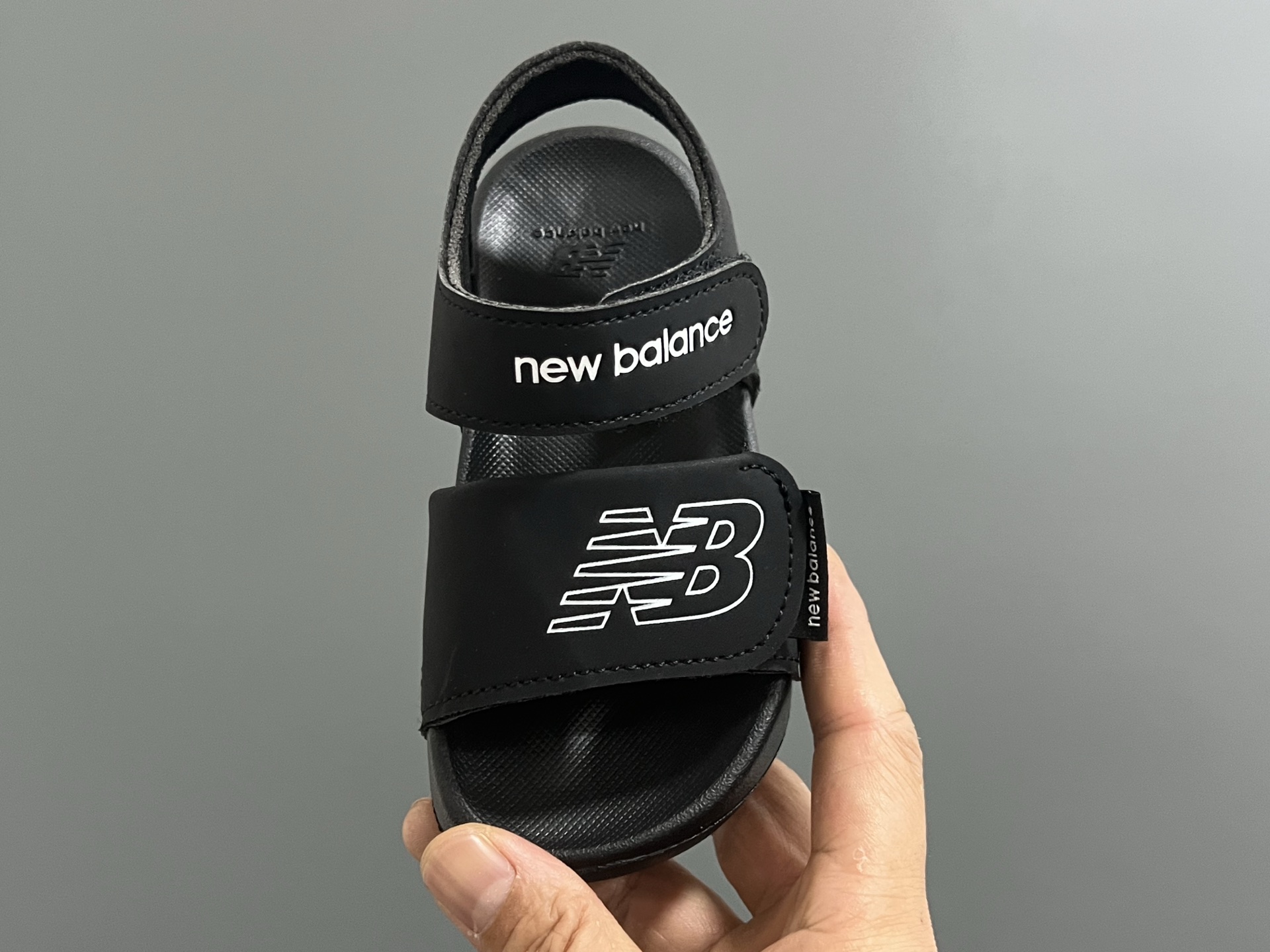 图片[8]-NB新款630露趾儿童魔术贴凉鞋22.5-37码 专柜同步新款🆕 魔术贴设计，穿脱方便✌🏻 超轻EVA大底，脚感超赞👍🏻-选品中心