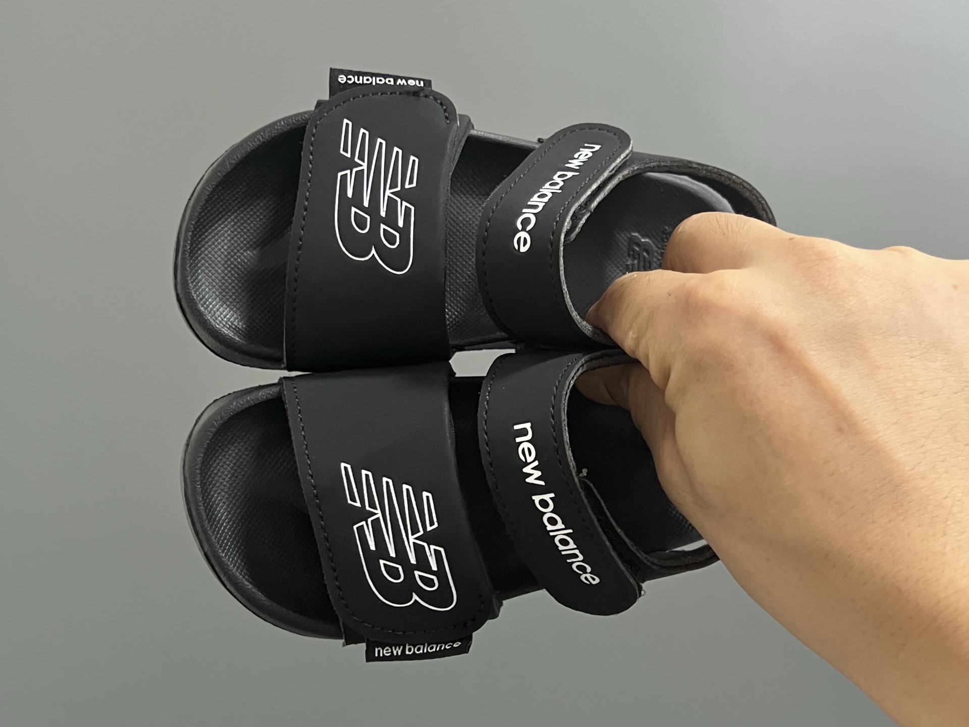 图片[2]-NB新款630露趾儿童魔术贴凉鞋22.5-37码 专柜同步新款🆕 魔术贴设计，穿脱方便✌🏻 超轻EVA大底，脚感超赞👍🏻-选品中心