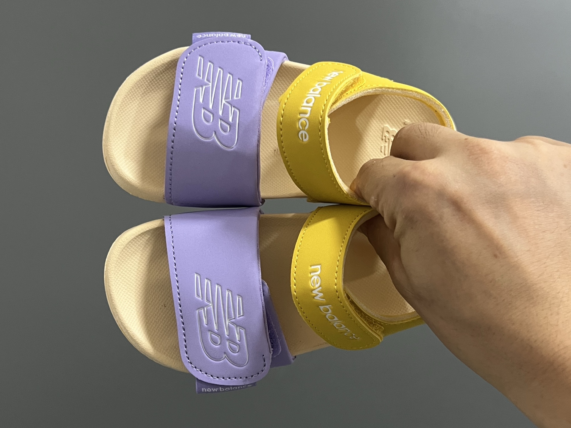 NB新款630露趾儿童魔术贴凉鞋22.5-37码 专柜同步新款🆕 魔术贴设计，穿脱方便✌🏻 超轻EVA大底，脚感超赞👍🏻-选品中心