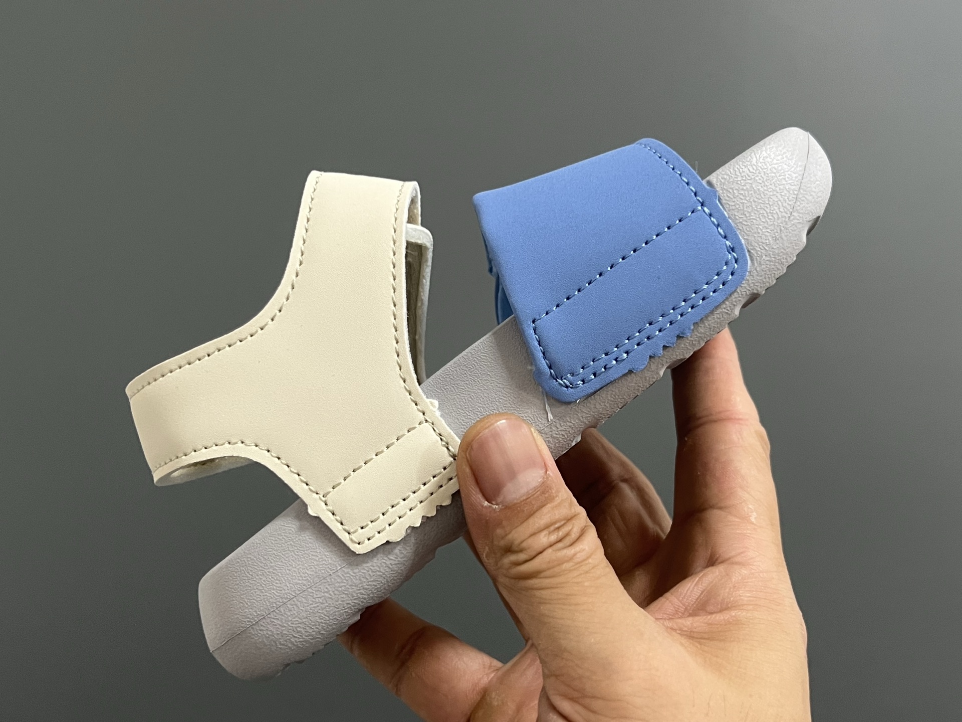 图片[6]-NB新款630露趾儿童魔术贴凉鞋22.5-37码 专柜同步新款🆕 魔术贴设计，穿脱方便✌🏻 超轻EVA大底，脚感超赞👍🏻-选品中心