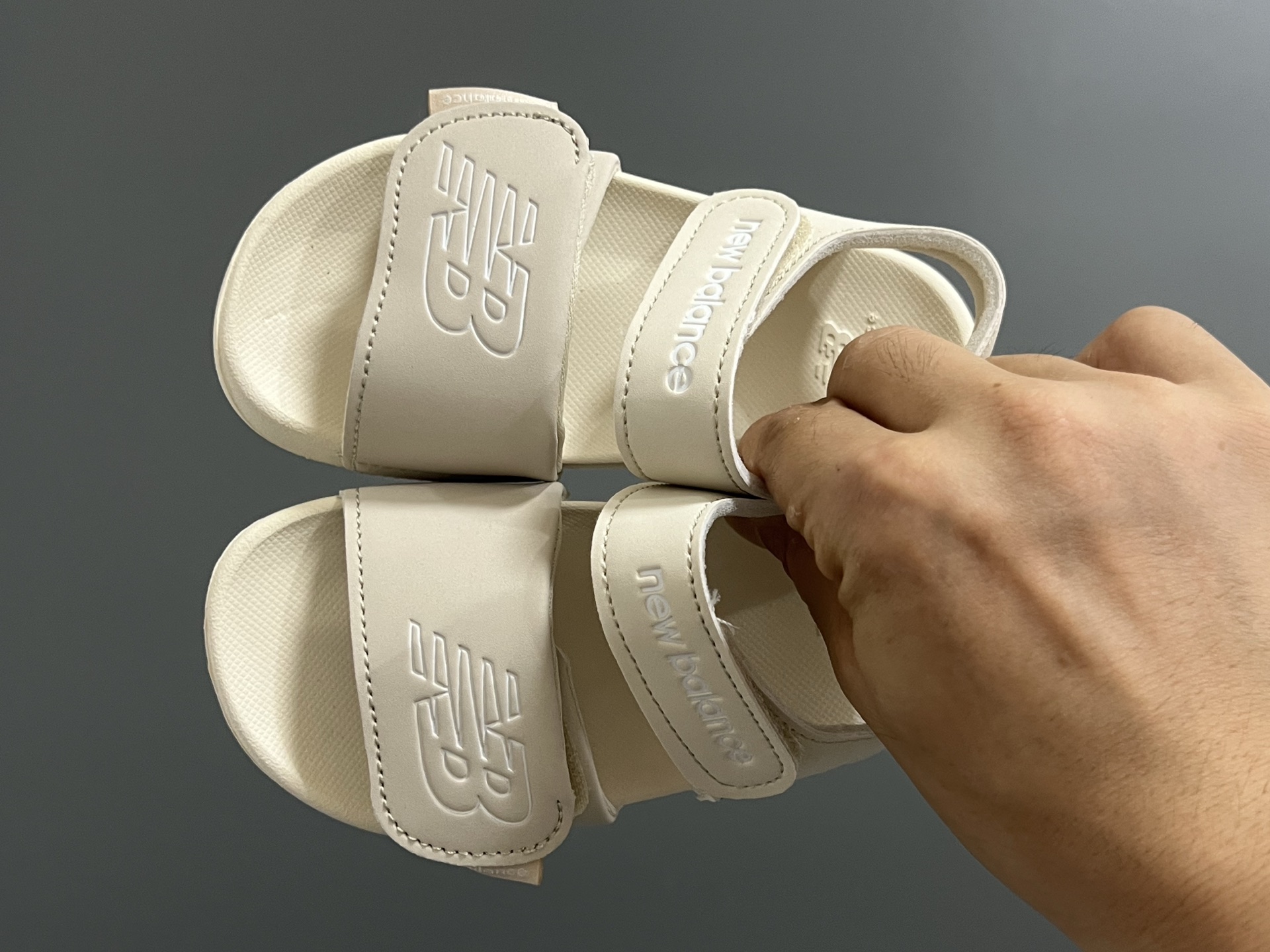 NB新款630露趾儿童魔术贴凉鞋22.5-37码 专柜同步新款🆕 魔术贴设计，穿脱方便✌🏻 超轻EVA大底，脚感超赞👍🏻-选品中心