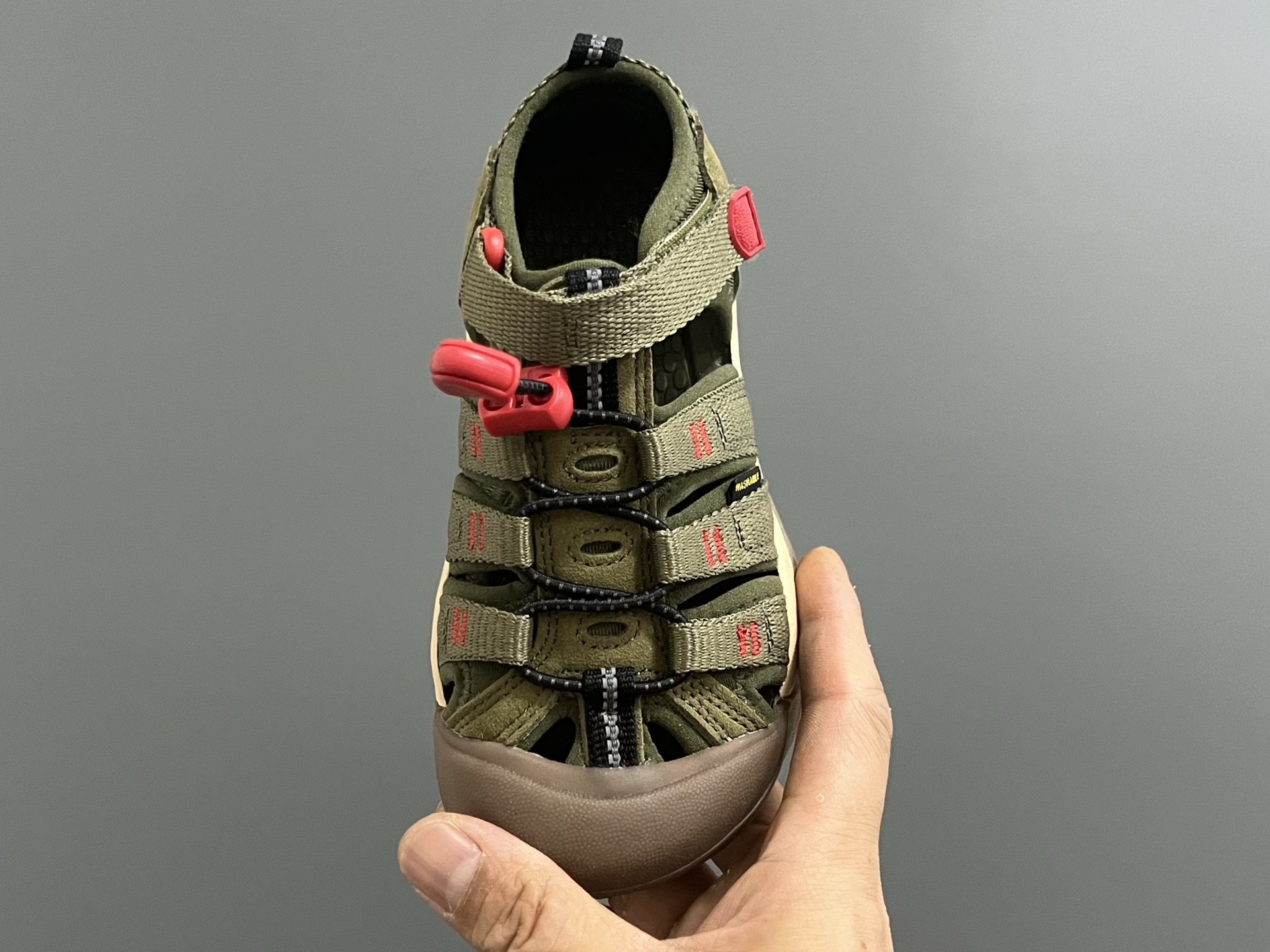 图片[8]-顶配版KEE*潮牌户外儿童涉水溯溪凉鞋 尺码：24-37码 户外大佬—KEEN科恩潮牌⛺️ 优质尼龙材料镂空拼接，透气又舒适☁️ 橡胶耐磨防滑包头大底✅ 应对轻松不管是室内还是户外的各种地形✌🏻 高端客户必入单品❤️-选品中心