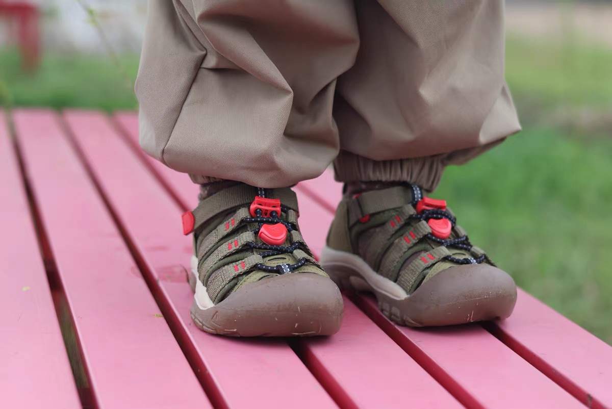 图片[7]-活动价💰 顶配版KEE*潮牌户外儿童涉水溯溪凉鞋 尺码：24-37码 户外大佬—KEE*科恩潮牌⛺️ 优质尼龙材料镂空拼接，透气又舒适☁️ 橡胶耐磨防滑包头大底✅ 应对轻松不管是室内还是户外的各种地形✌🏻 高端客户必入单品❤️-选品中心