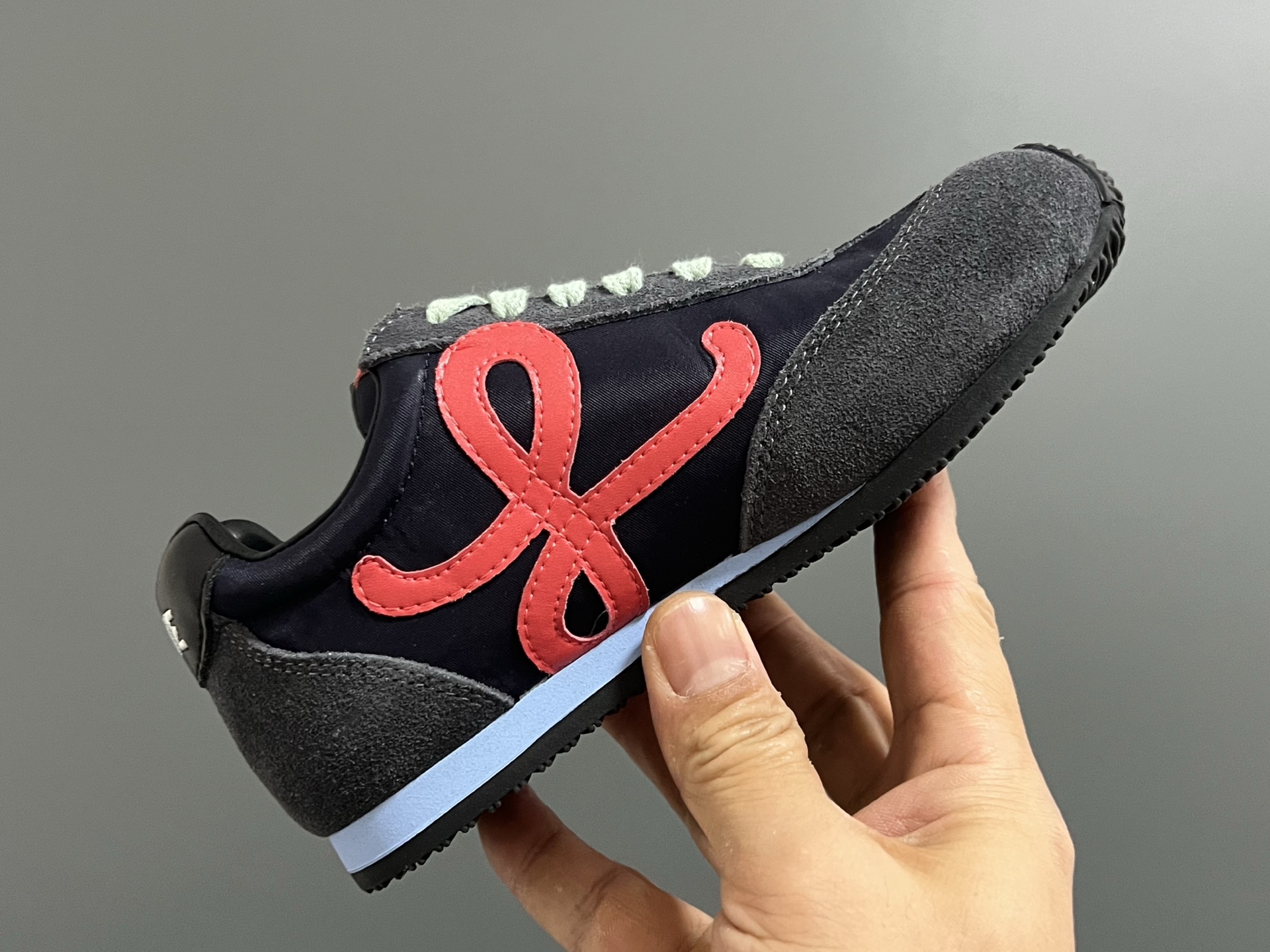 图片[6]-罗意威正确版鞋带儿童休闲鞋 尺码：26-37码 经典罗意威款式🆕 正确版不对称鞋头设计👍🏻 优质皮料拼接，质感满满💯 附赠鞋带扣，穿脱超方便✌🏻.. 橡胶耐磨防滑大底，脚感超舒适☁️-选品中心