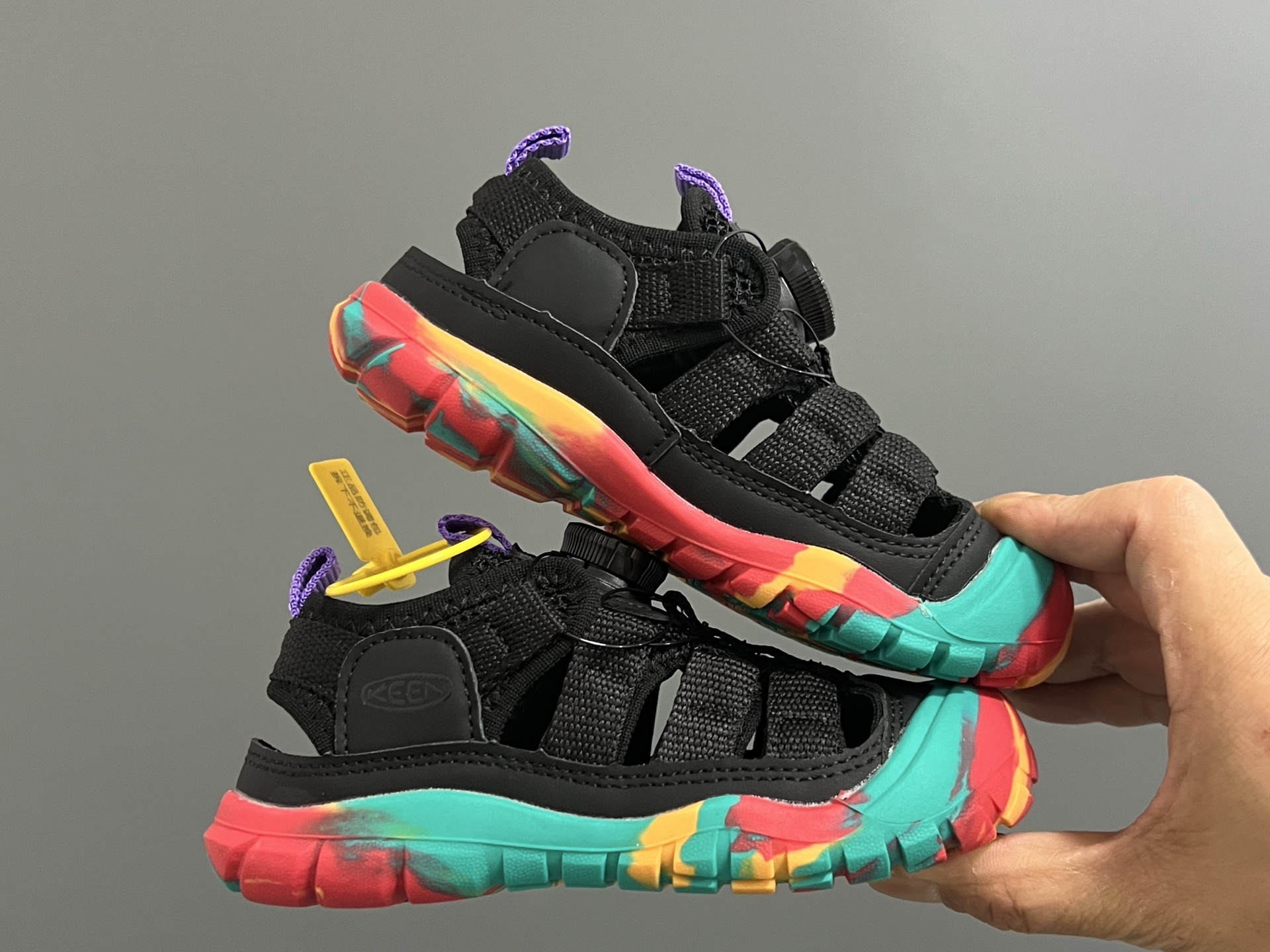 图片[9]-KEEN潮牌新款锁扣高速2代儿童溯溪凉鞋 尺码：26-37码 超爱的溯溪两穿户外凉鞋⛺️ 精致锁扣设计，穿脱超方便✌🏻 橡胶耐磨防滑大底，脚感不言而喻☁️-选品中心