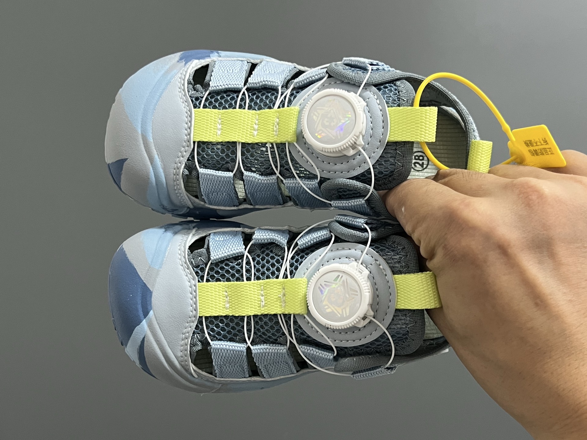 图片[2]-KEEN潮牌新款锁扣高速2代儿童溯溪凉鞋 尺码：26-37码 超爱的溯溪两穿户外凉鞋⛺️ 精致锁扣设计，穿脱超方便✌🏻 橡胶耐磨防滑大底，脚感不言而喻☁️-选品中心