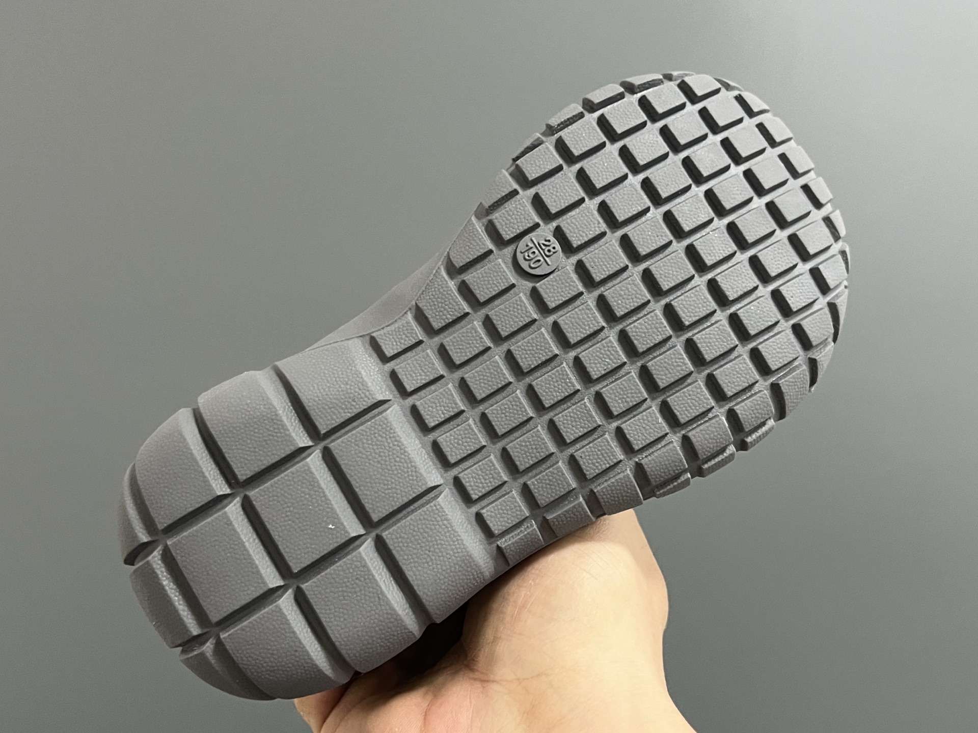 图片[5]-KEEN潮牌新款锁扣高速2代儿童溯溪凉鞋 尺码：26-37码 超爱的溯溪两穿户外凉鞋⛺️ 精致锁扣设计，穿脱超方便✌🏻 橡胶耐磨防滑大底，脚感不言而喻☁️-选品中心