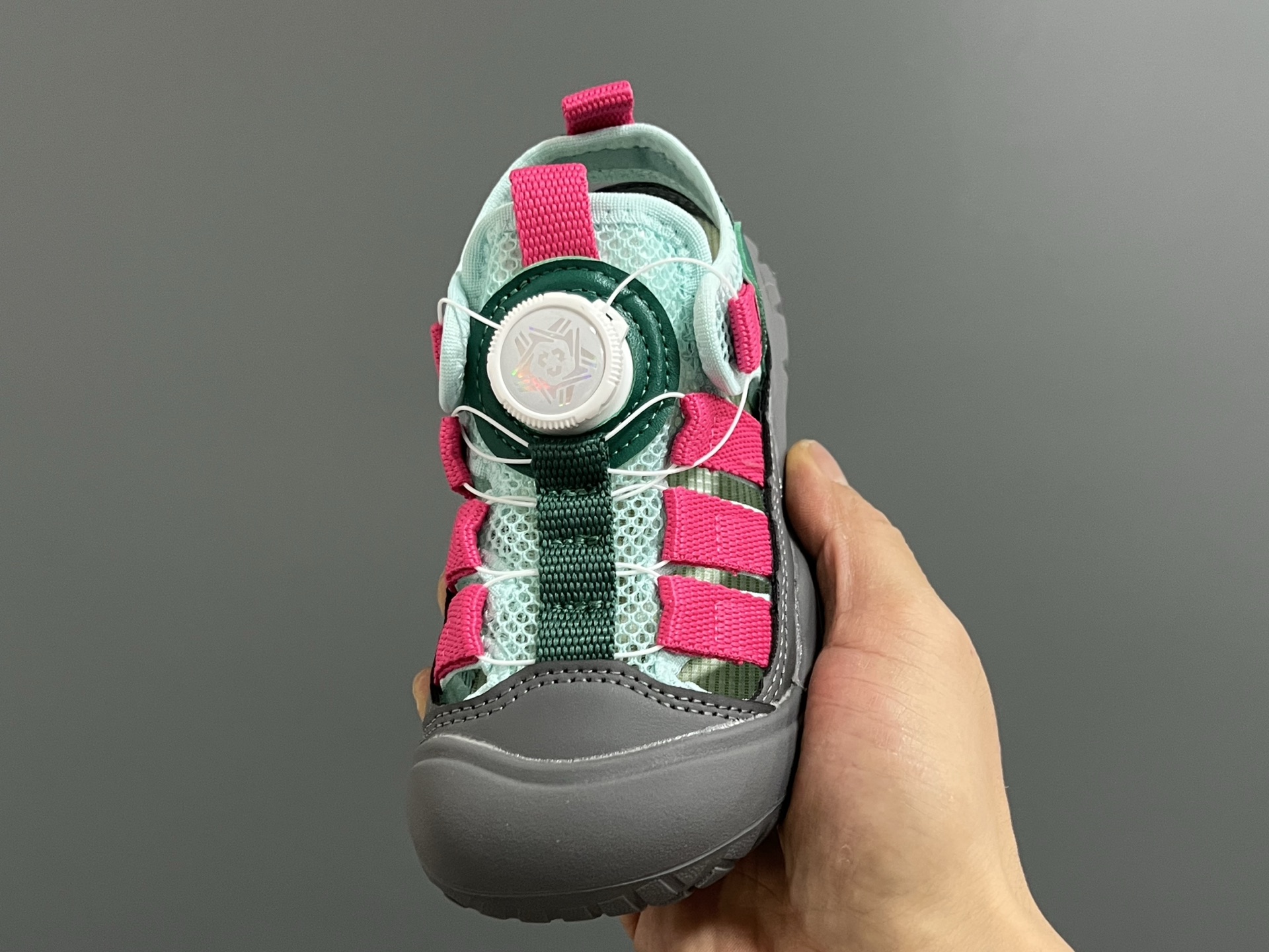 图片[3]-KEEN潮牌新款锁扣高速2代儿童溯溪凉鞋 尺码：26-37码 超爱的溯溪两穿户外凉鞋⛺️ 精致锁扣设计，穿脱超方便✌🏻 橡胶耐磨防滑大底，脚感不言而喻☁️-选品中心