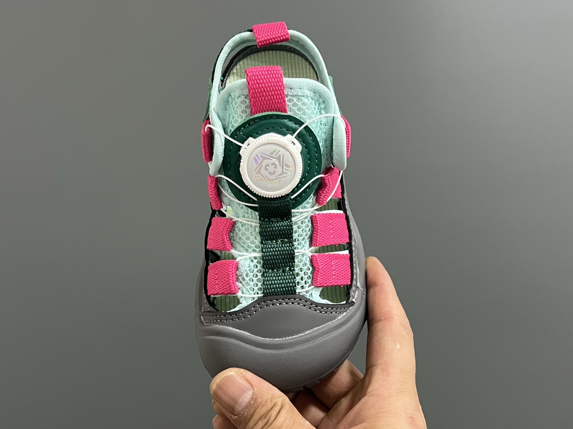 图片[8]-KEEN潮牌新款锁扣高速2代儿童溯溪凉鞋 尺码：26-37码 超爱的溯溪两穿户外凉鞋⛺️ 精致锁扣设计，穿脱超方便✌🏻 橡胶耐磨防滑大底，脚感不言而喻☁️-选品中心