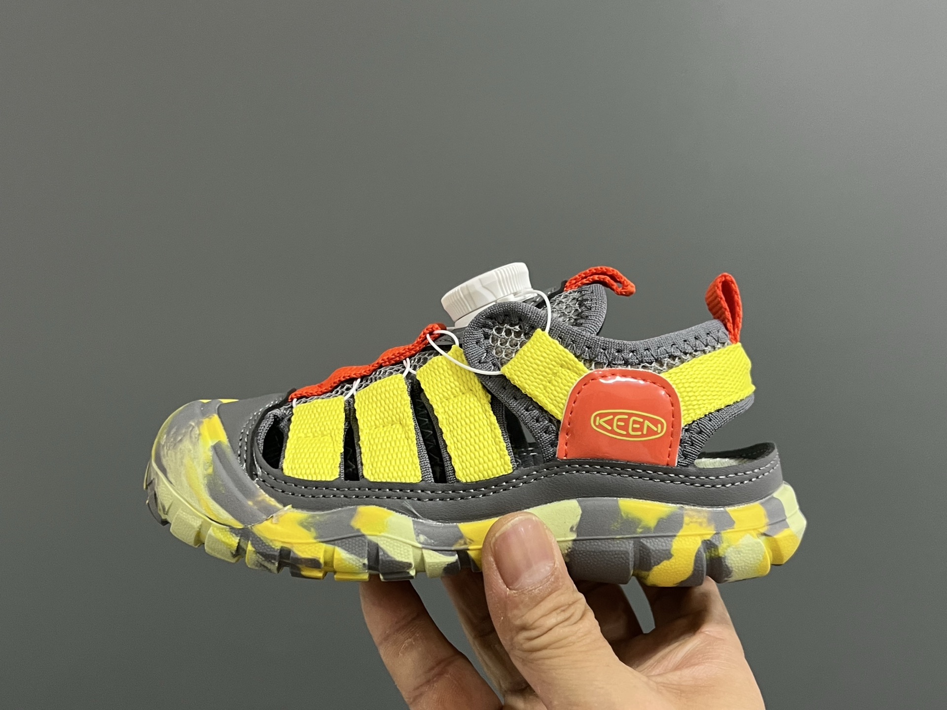 图片[4]-KEEN潮牌新款锁扣高速2代儿童溯溪凉鞋 尺码：26-37码 超爱的溯溪两穿户外凉鞋⛺️ 精致锁扣设计，穿脱超方便✌🏻 橡胶耐磨防滑大底，脚感不言而喻☁️-选品中心