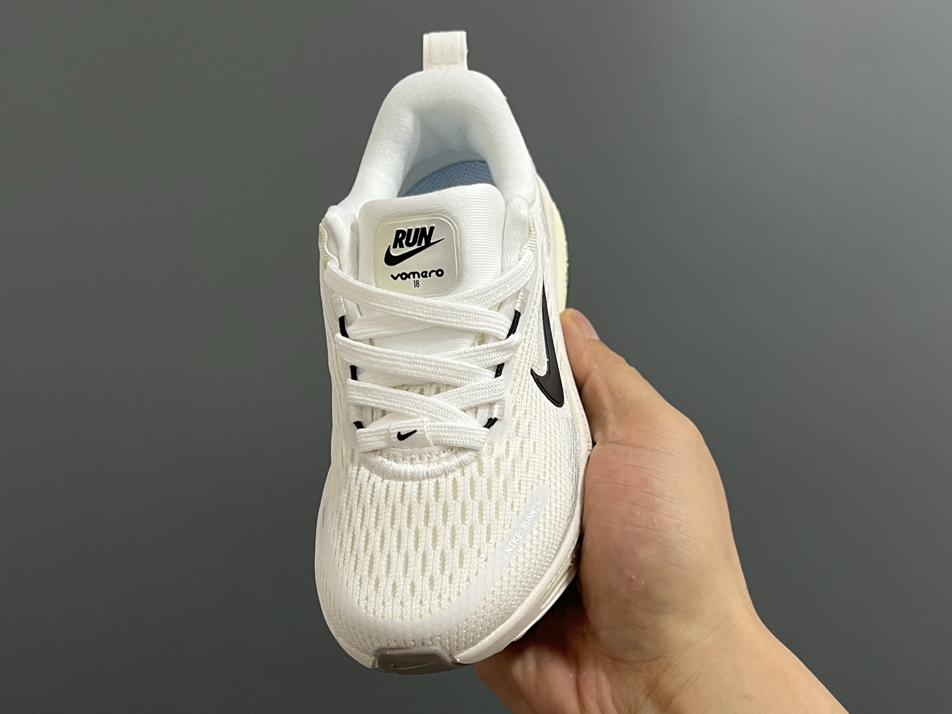 图片[3]-NK 新款迈柔Vomero 18儿童亲子缓震运动鞋 尺码：26-35码，成人36-44码 专柜同步新款🆕 网面拼接、透气舒适☁️ 橡胶耐磨防滑大底，脚感超赞👍🏻 亲子款上脚超帅气🆒-选品中心