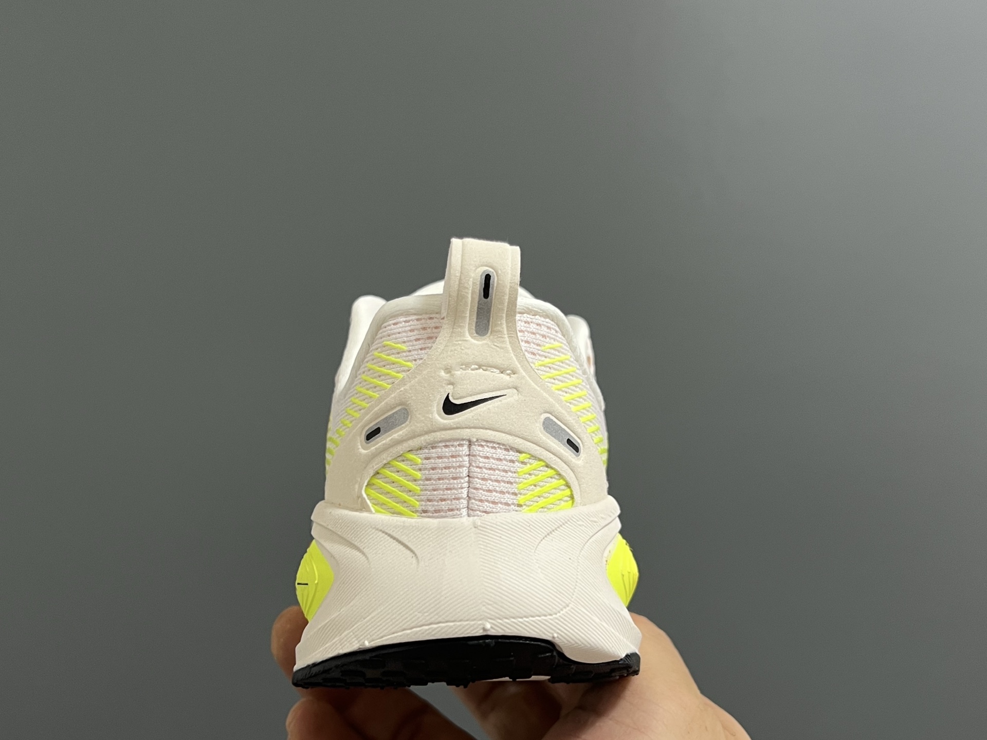 图片[7]-NK 迈柔Vomero 18儿童亲子缓震运动鞋 26-35码，成人36-44码 专柜同步新款🆕网面拼接、透气舒适☁️橡胶耐磨防滑大底，脚感超赞👍🏻-选品中心