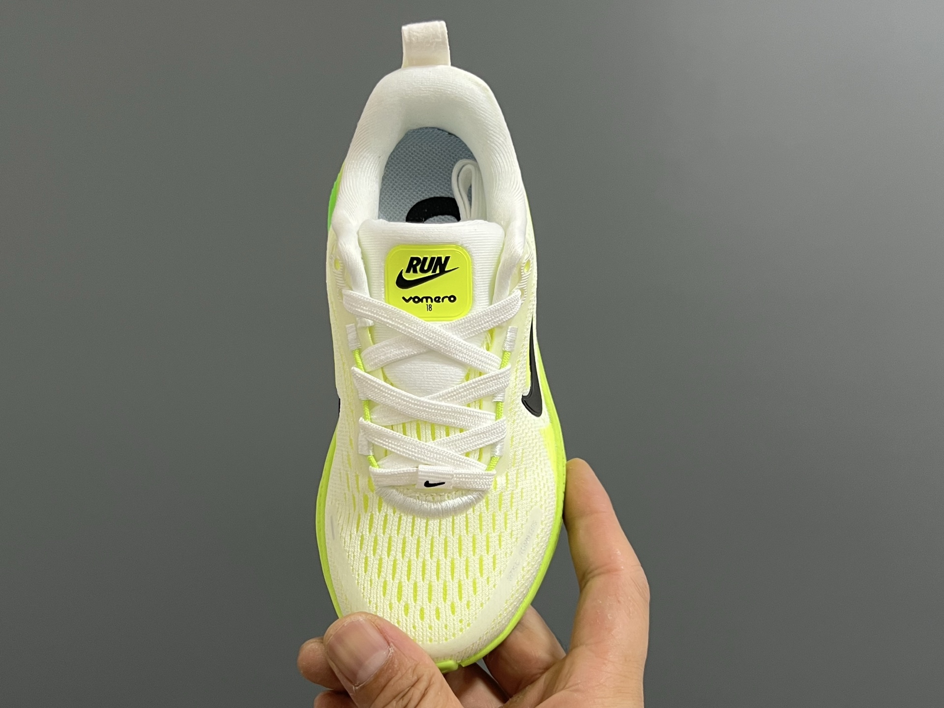 图片[7]-NK 新款迈柔Vomero 18儿童亲子缓震运动鞋 尺码：26-35码，成人36-44码 专柜同步新款🆕 网面拼接、透气舒适☁️ 橡胶耐磨防滑大底，脚感超赞👍🏻 亲子款上脚超帅气🆒-选品中心