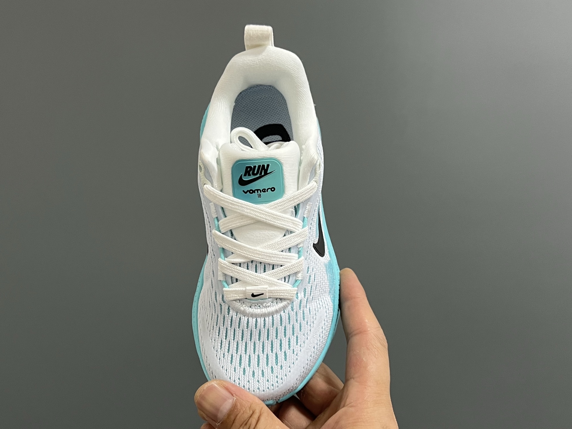 图片[8]-NK 新款迈柔Vomero 18儿童亲子缓震运动鞋 尺码：26-35码，成人36-44码 专柜同步新款🆕 网面拼接、透气舒适☁️ 橡胶耐磨防滑大底，脚感超赞👍🏻 亲子款上脚超帅气🆒-选品中心