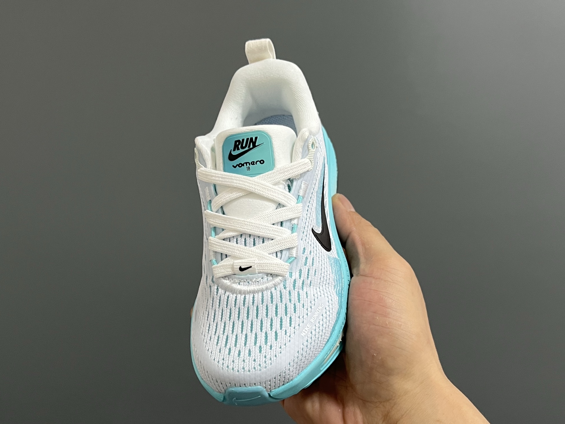 图片[3]-NK 新款迈柔Vomero 18儿童亲子缓震运动鞋 尺码：26-35码，成人36-44码 专柜同步新款🆕 网面拼接、透气舒适☁️ 橡胶耐磨防滑大底，脚感超赞👍🏻 亲子款上脚超帅气🆒-选品中心