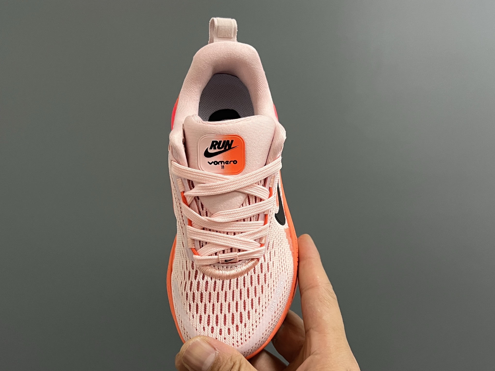 图片[7]-NK 新款迈柔Vomero 18儿童亲子缓震运动鞋 尺码：26-35码，成人36-44码 专柜同步新款🆕 网面拼接、透气舒适☁️ 橡胶耐磨防滑大底，脚感超赞👍🏻 亲子款上脚超帅气🆒-选品中心