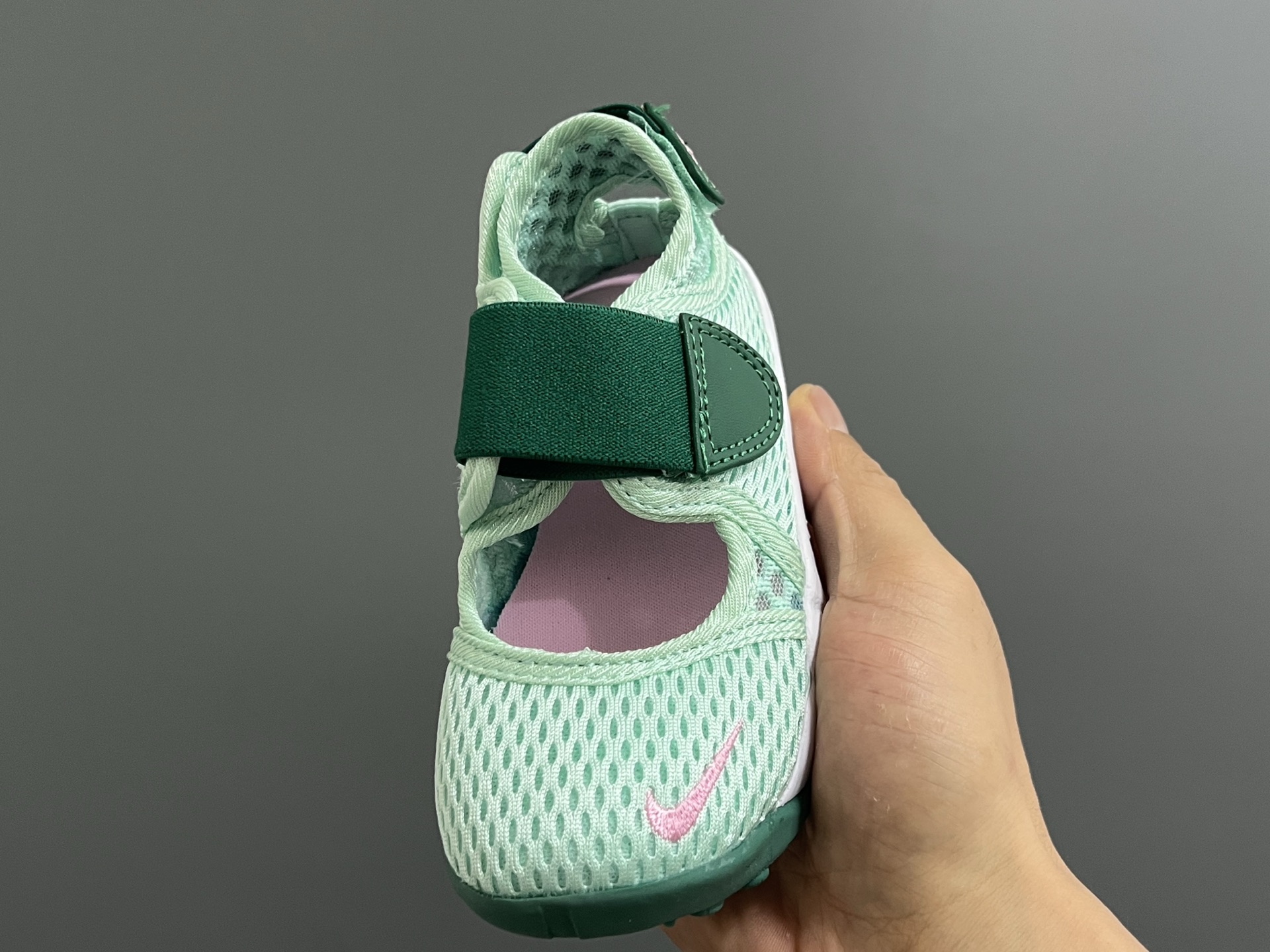 图片[3]-NK新款忍者网面儿童透气凉鞋 尺码：24-37码 超萌的忍者款式🔥 网面镂空设计，透气又舒适☁️ 魔术贴设计，穿脱方便✌🏻 橡胶耐磨防滑大底，脚感不言而喻✔️ 时髦又洋气✨-选品中心