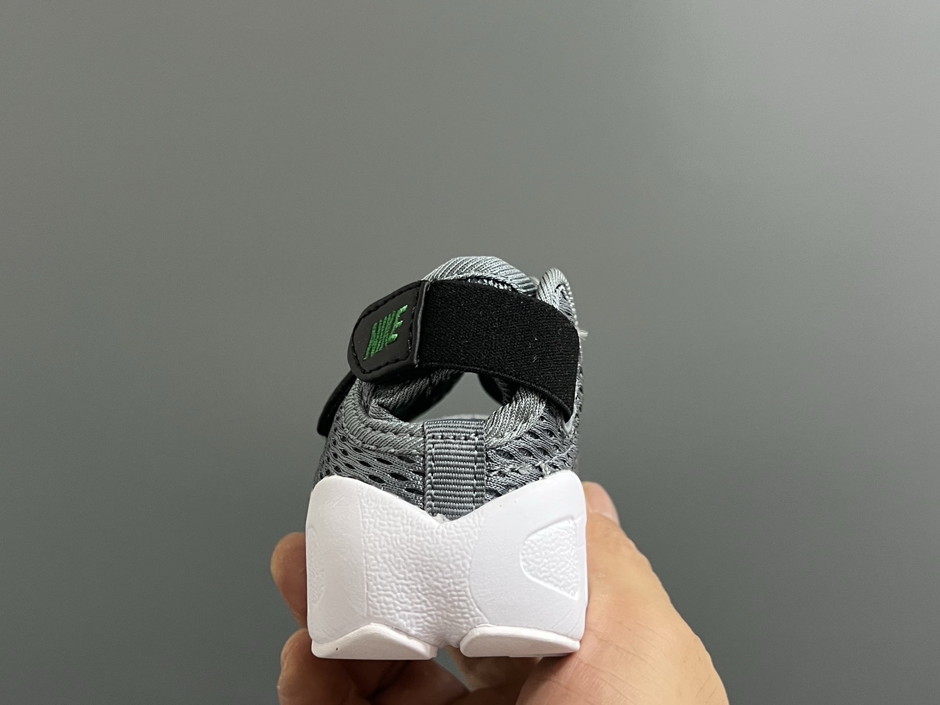 图片[5]-NK新款忍者网面儿童透气凉鞋 尺码：24-37码 超萌的忍者款式🔥 网面镂空设计，透气又舒适☁️ 魔术贴设计，穿脱方便✌🏻 橡胶耐磨防滑大底，脚感不言而喻✔️ 时髦又洋气✨-选品中心