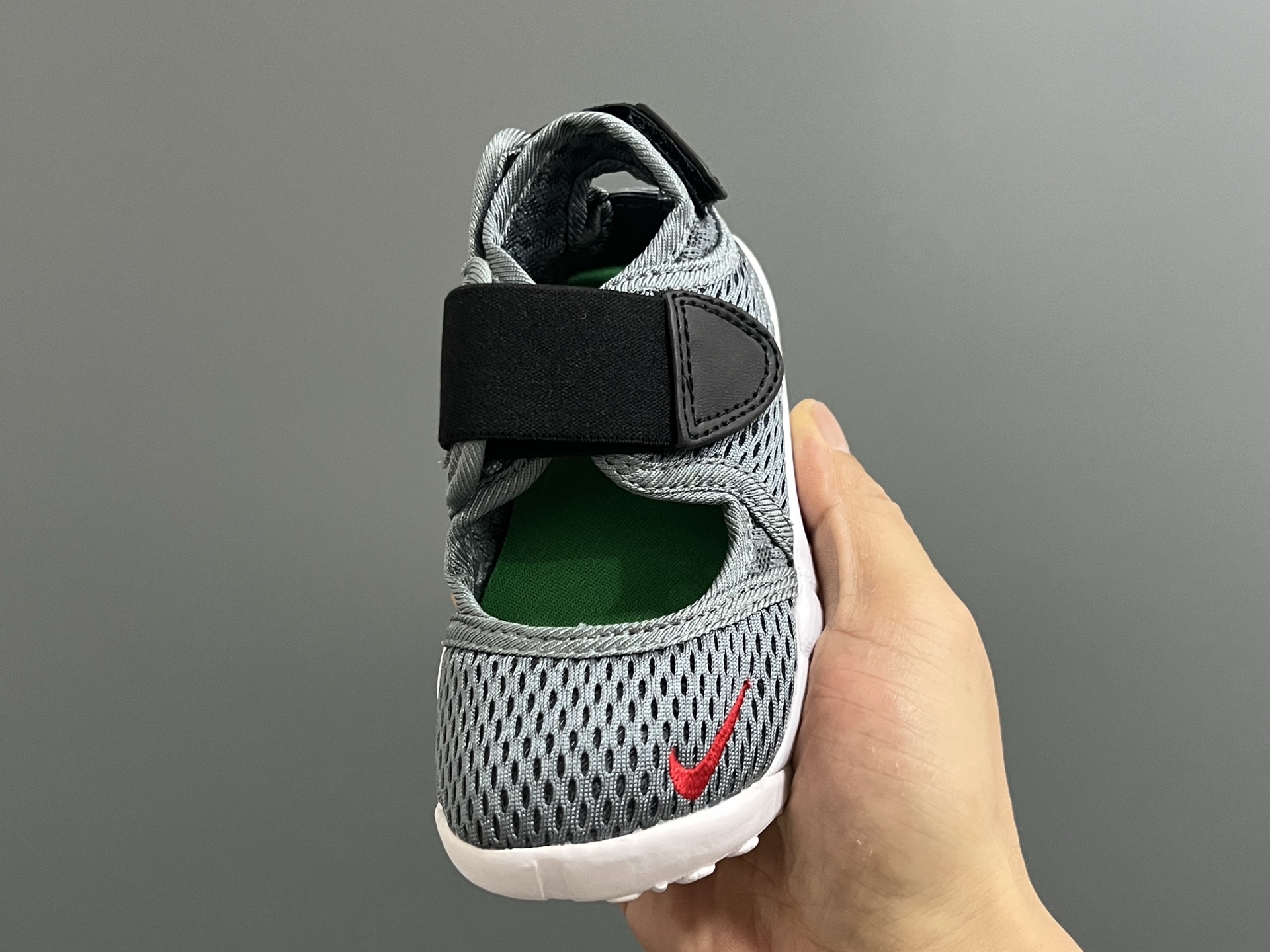 图片[3]-NK新款忍者网面儿童透气凉鞋 尺码：24-37码 超萌的忍者款式🔥 网面镂空设计，透气又舒适☁️ 魔术贴设计，穿脱方便✌🏻 橡胶耐磨防滑大底，脚感不言而喻✔️ 时髦又洋气✨-选品中心