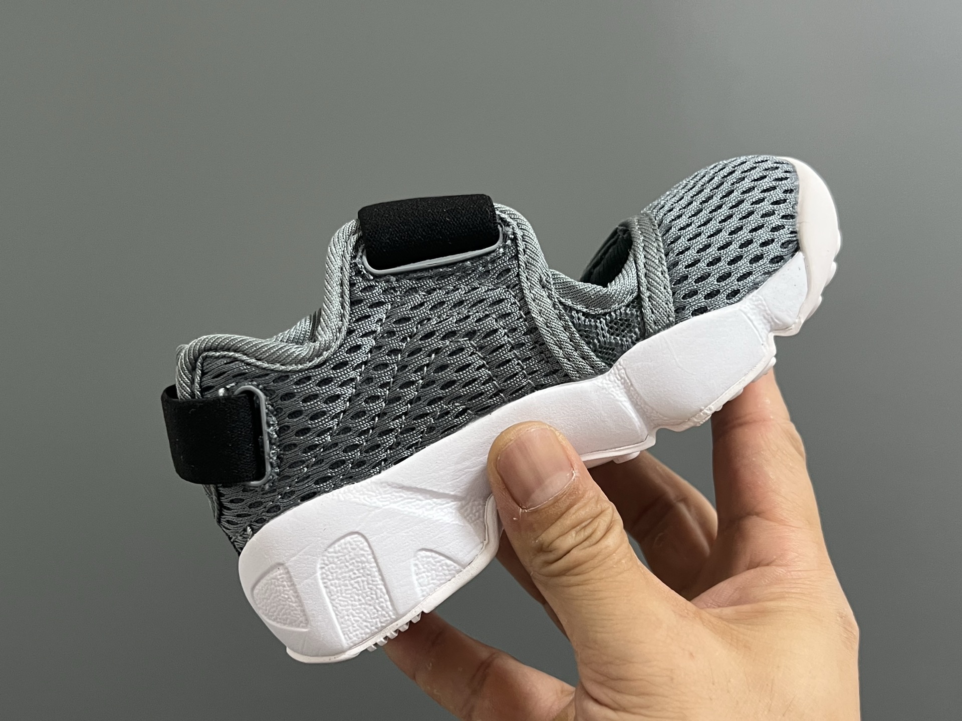 图片[7]-NK新款忍者网面儿童透气凉鞋 尺码：24-37码 超萌的忍者款式🔥 网面镂空设计，透气又舒适☁️ 魔术贴设计，穿脱方便✌🏻 橡胶耐磨防滑大底，脚感不言而喻✔️ 时髦又洋气✨-选品中心