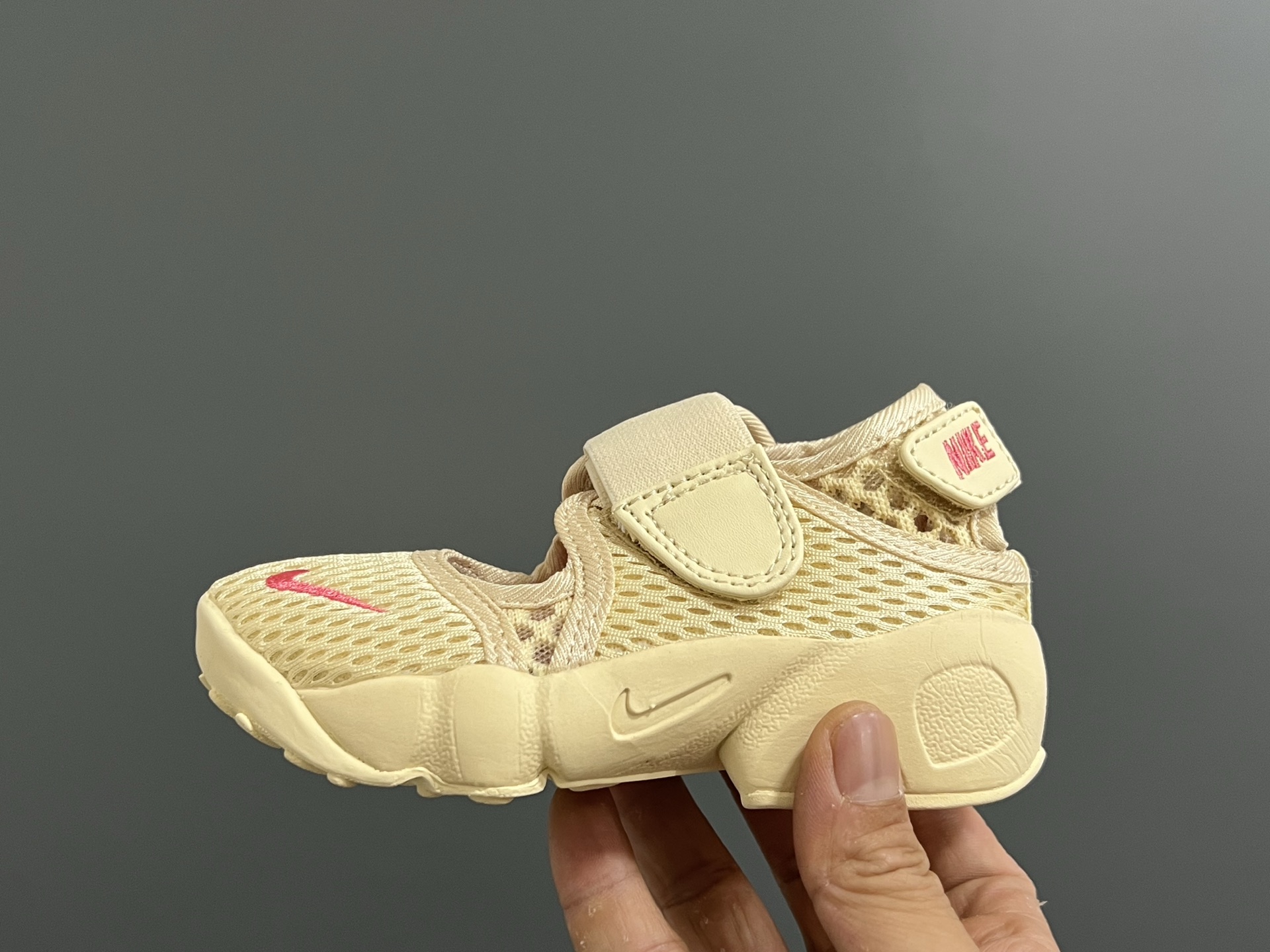 图片[4]-NK新款忍者网面儿童透气凉鞋 尺码：24-37码 超萌的忍者款式🔥 网面镂空设计，透气又舒适☁️ 魔术贴设计，穿脱方便✌🏻 橡胶耐磨防滑大底，脚感不言而喻✔️ 时髦又洋气✨-选品中心