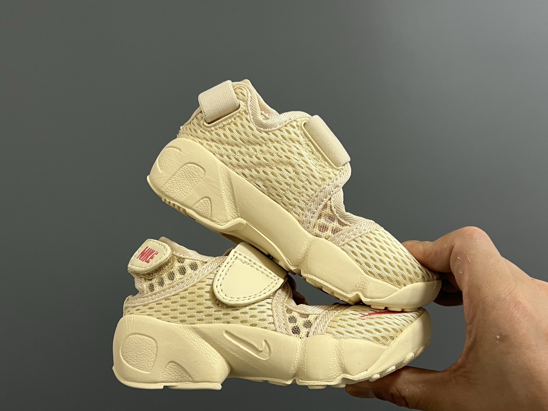 图片[9]-NK新款忍者网面儿童透气凉鞋 尺码：24-37码 超萌的忍者款式🔥 网面镂空设计，透气又舒适☁️ 魔术贴设计，穿脱方便✌🏻 橡胶耐磨防滑大底，脚感不言而喻✔️ 时髦又洋气✨-选品中心