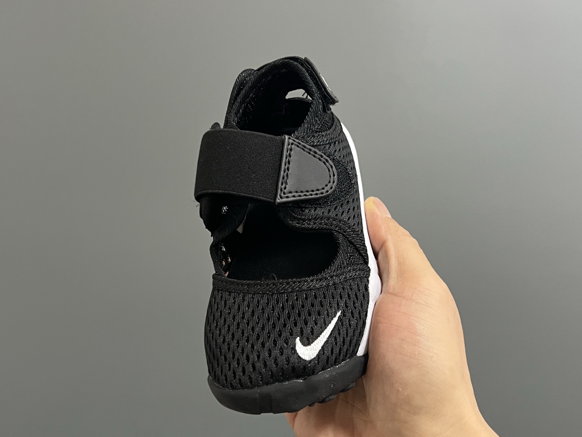 图片[3]-NK新款忍者网面儿童透气凉鞋 尺码：24-37码 超萌的忍者款式🔥 网面镂空设计，透气又舒适☁️ 魔术贴设计，穿脱方便✌🏻 橡胶耐磨防滑大底，脚感不言而喻✔️ 时髦又洋气✨-选品中心