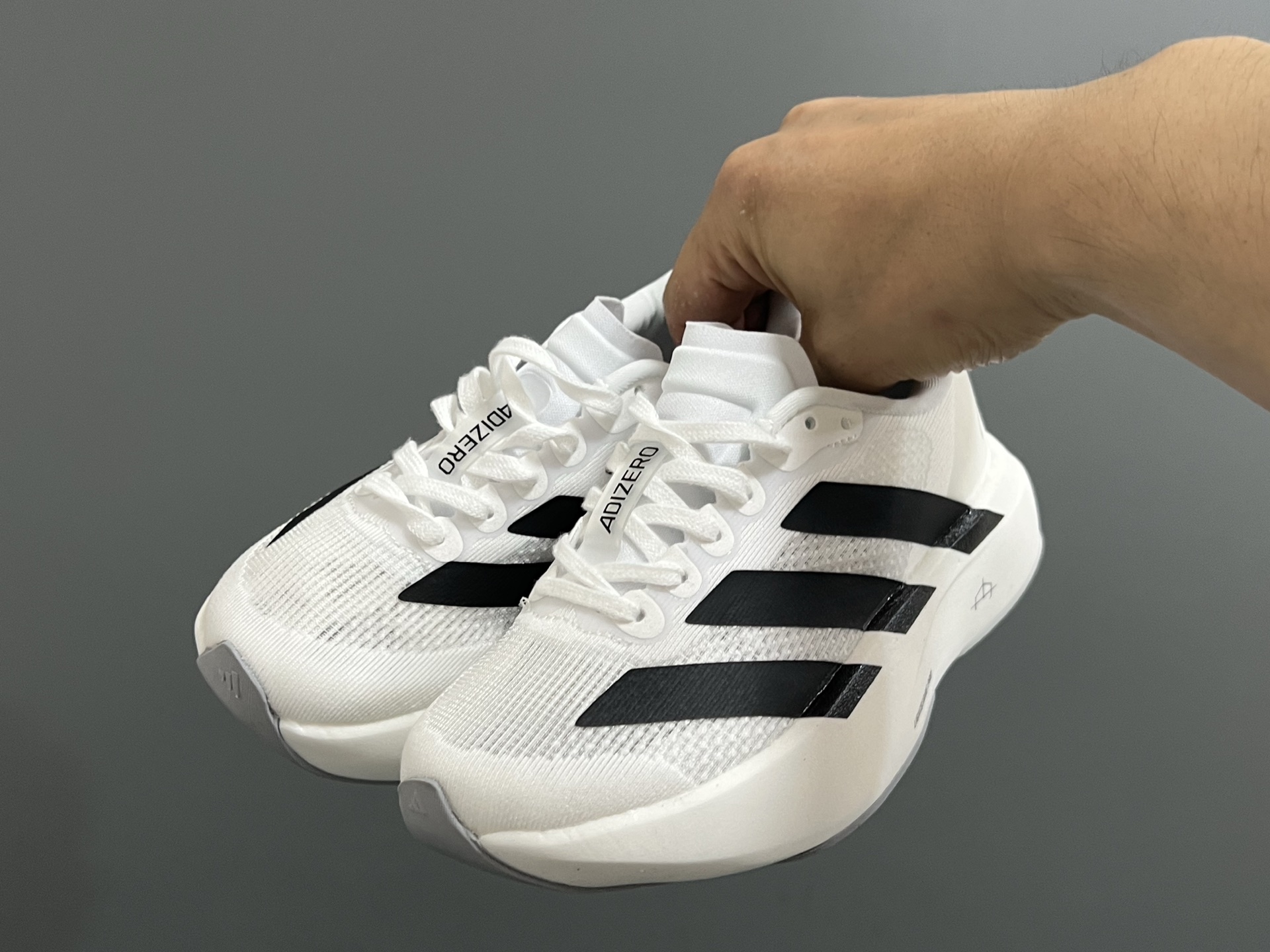 图片[2]-A家新款SL网面鞋带儿童运动鞋 尺码：26-37码 经典SL老爹款式运动鞋🔥 网面透气又舒适☁️ 超软弹大底，脚感不言而喻✌🏻 搭配亲子超赞👍🏻-选品中心