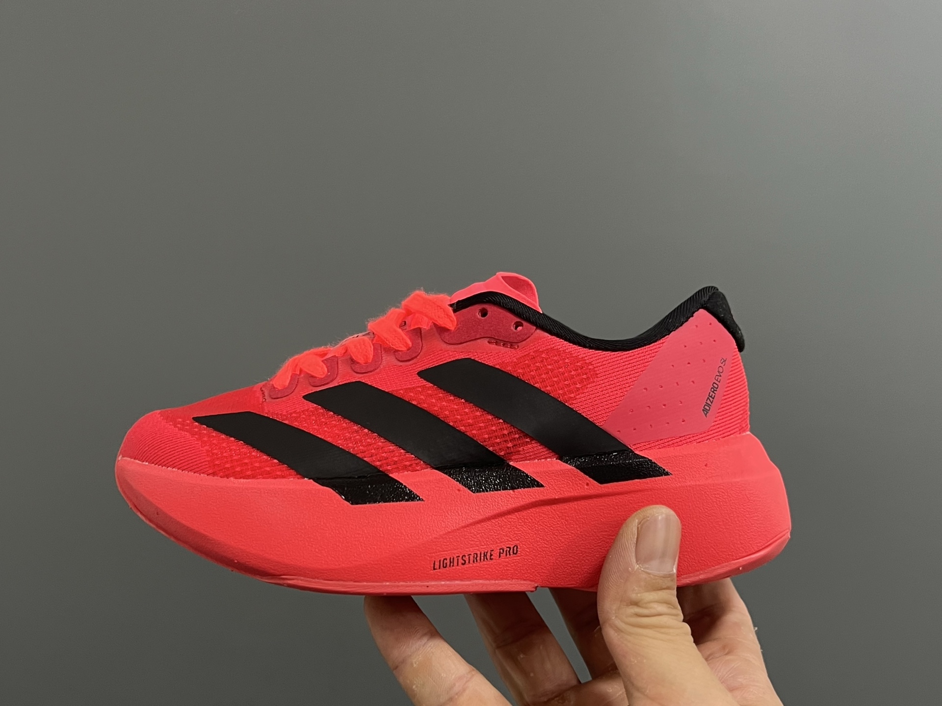 图片[4]-A家新款SL网面鞋带儿童运动鞋 尺码：26-37码 经典SL老爹款式运动鞋🔥 网面透气又舒适☁️ 超软弹大底，脚感不言而喻✌🏻 搭配亲子超赞👍🏻-选品中心