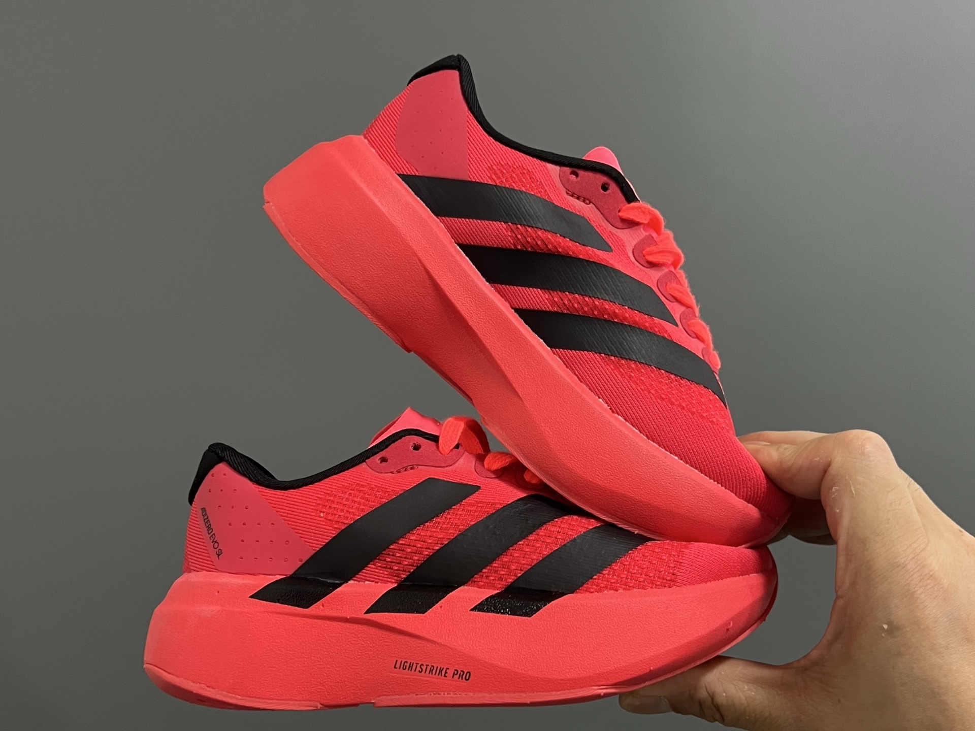 图片[9]-A家新款SL网面鞋带儿童运动鞋 尺码：26-37码 经典SL老爹款式运动鞋🔥 网面透气又舒适☁️ 超软弹大底，脚感不言而喻✌🏻 搭配亲子超赞👍🏻-选品中心