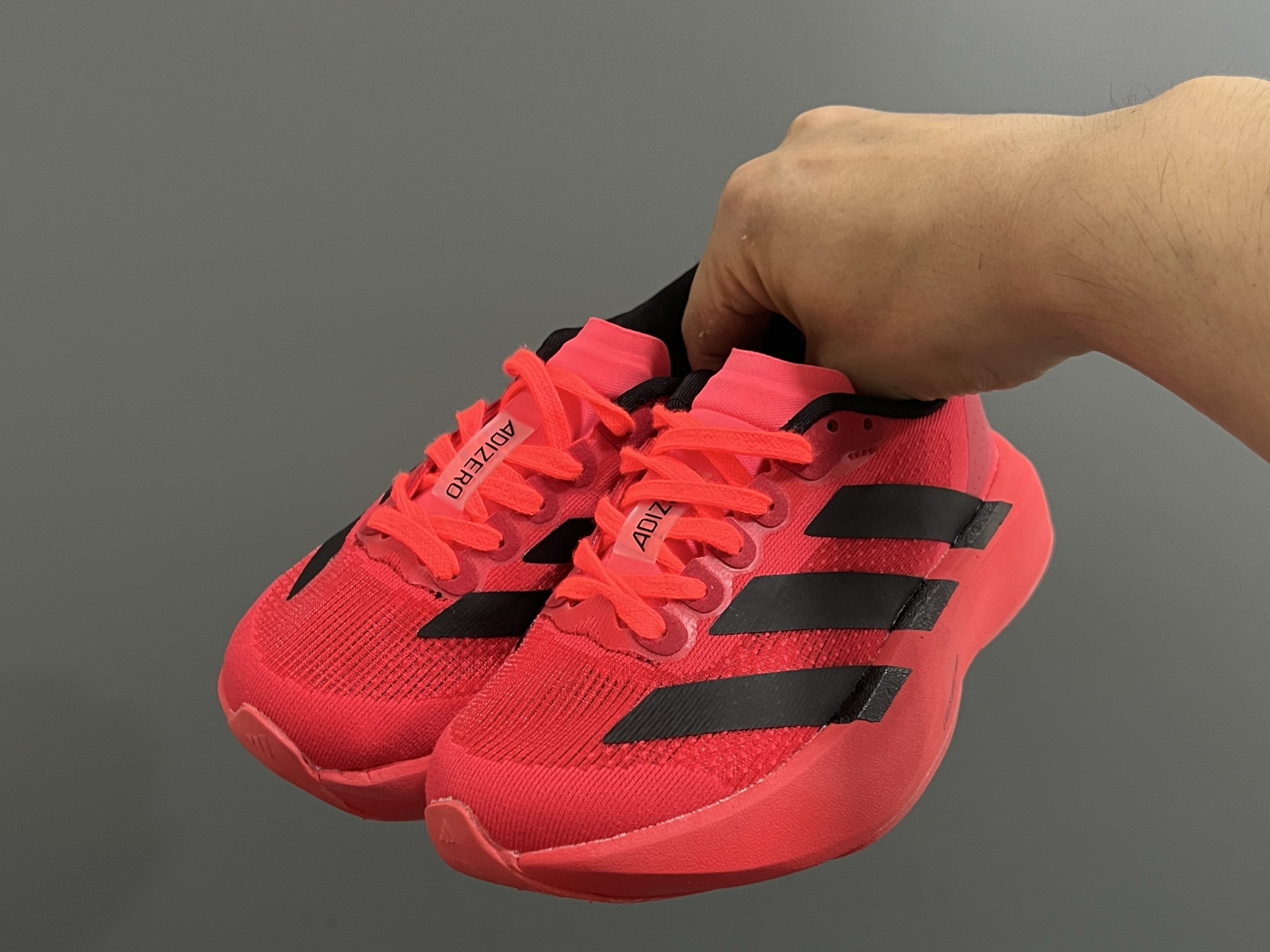 图片[2]-A家新款SL网面鞋带儿童运动鞋 尺码：26-37码 经典SL老爹款式运动鞋🔥 网面透气又舒适☁️ 超软弹大底，脚感不言而喻✌🏻 搭配亲子超赞👍🏻-选品中心