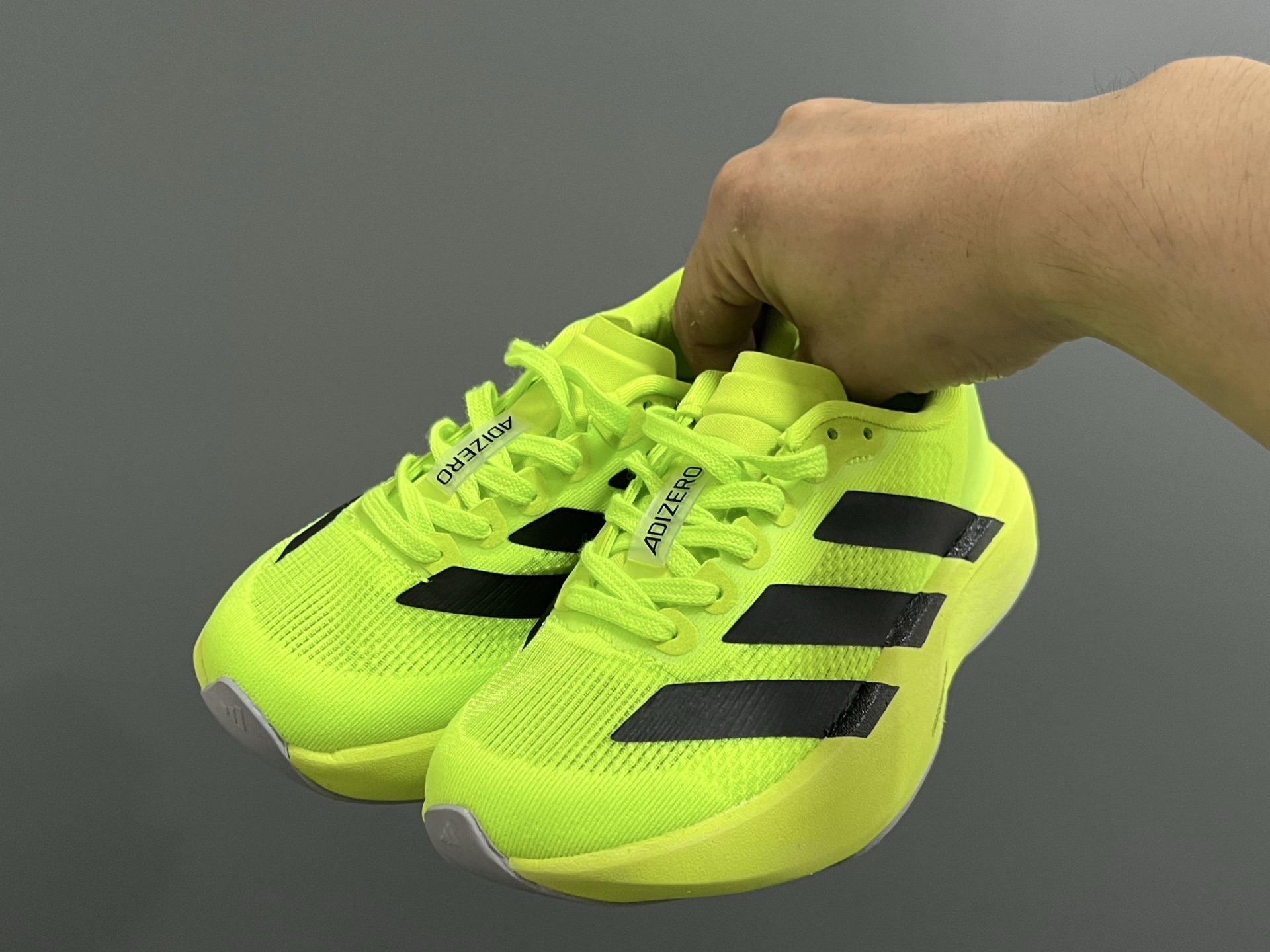 图片[2]-A家新款SL网面鞋带儿童运动鞋 尺码：26-37码 经典SL老爹款式运动鞋🔥 网面透气又舒适☁️ 超软弹大底，脚感不言而喻✌🏻 搭配亲子超赞👍🏻-选品中心