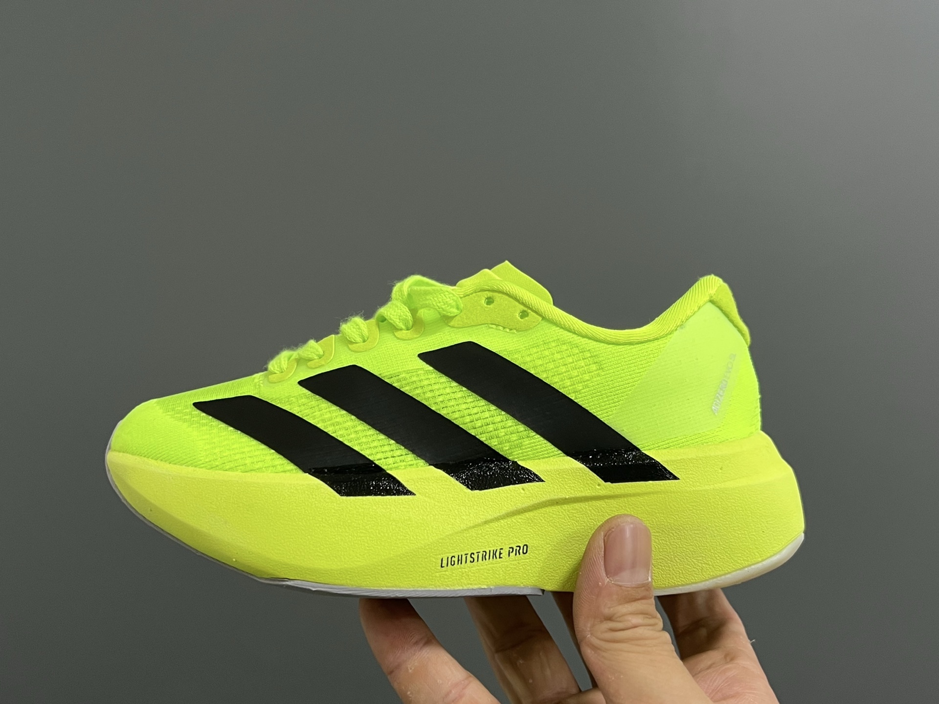 图片[4]-A家新款SL网面鞋带儿童运动鞋 尺码：26-37码 经典SL老爹款式运动鞋🔥 网面透气又舒适☁️ 超软弹大底，脚感不言而喻✌🏻 搭配亲子超赞👍🏻-选品中心