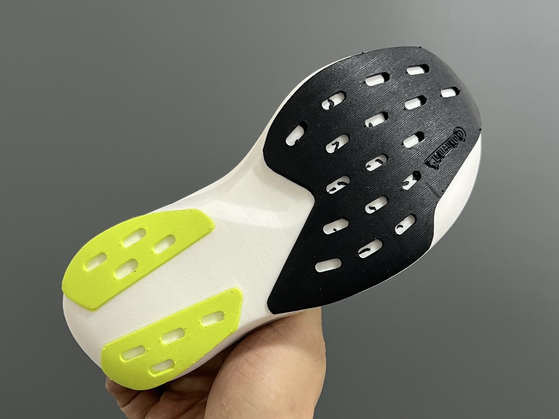 图片[5]-A家新款SL网面鞋带儿童运动鞋 尺码：26-37码 经典SL老爹款式运动鞋🔥 网面透气又舒适☁️ 超软弹大底，脚感不言而喻✌🏻 搭配亲子超赞👍🏻-选品中心