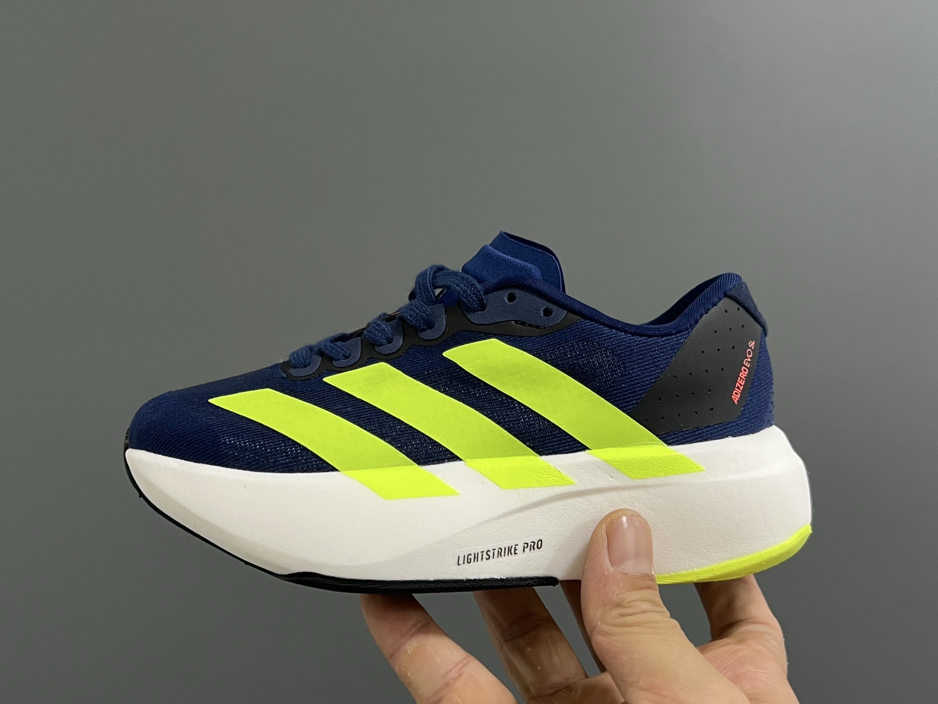 图片[4]-A家新款SL网面鞋带儿童运动鞋 尺码：26-37码 经典SL老爹款式运动鞋🔥 网面透气又舒适☁️ 超软弹大底，脚感不言而喻✌🏻 搭配亲子超赞👍🏻-选品中心