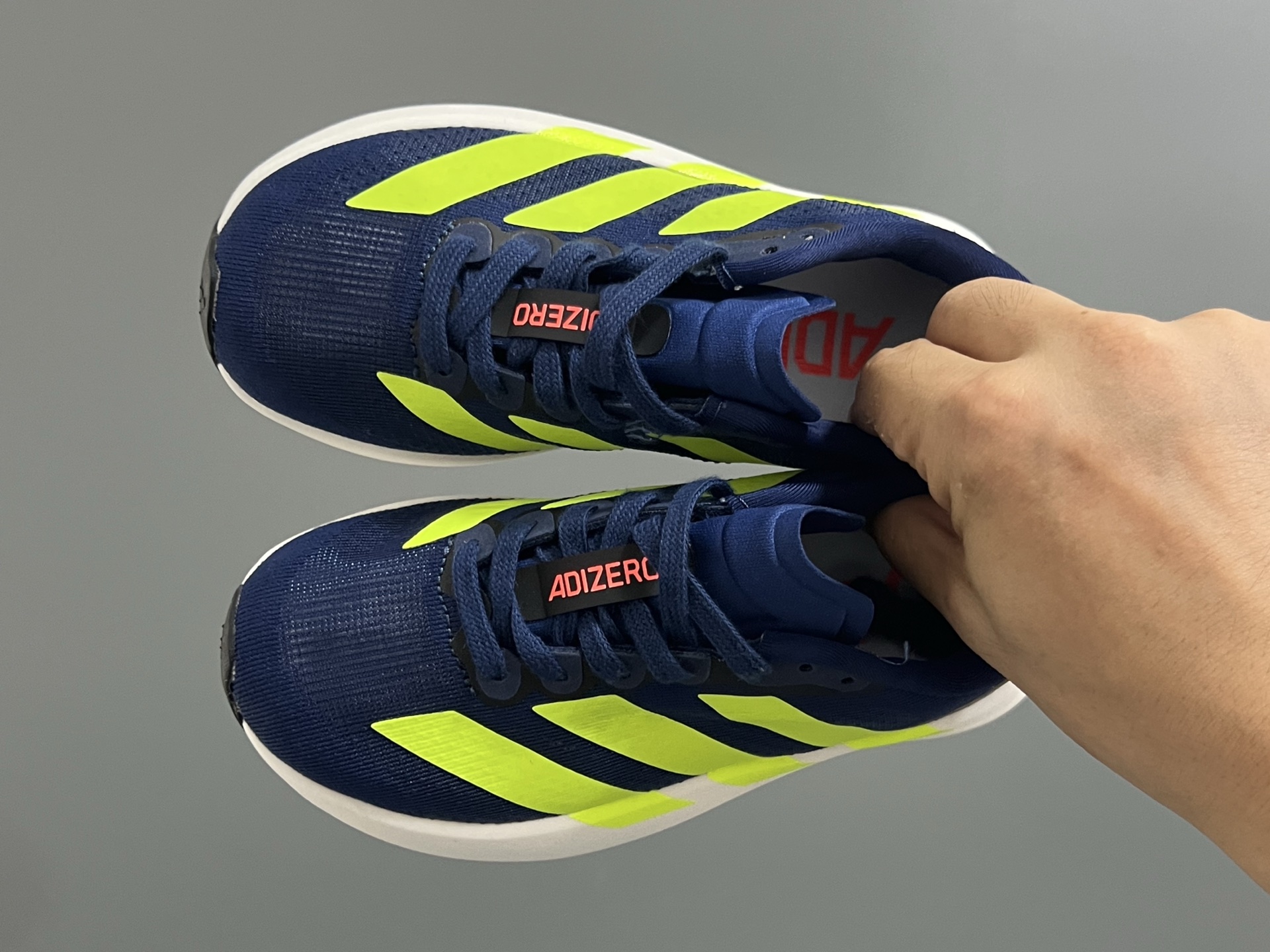 A家新款SL网面鞋带儿童运动鞋 尺码：26-37码 经典SL老爹款式运动鞋🔥 网面透气又舒适☁️ 超软弹大底，脚感不言而喻✌🏻 搭配亲子超赞👍🏻-选品中心