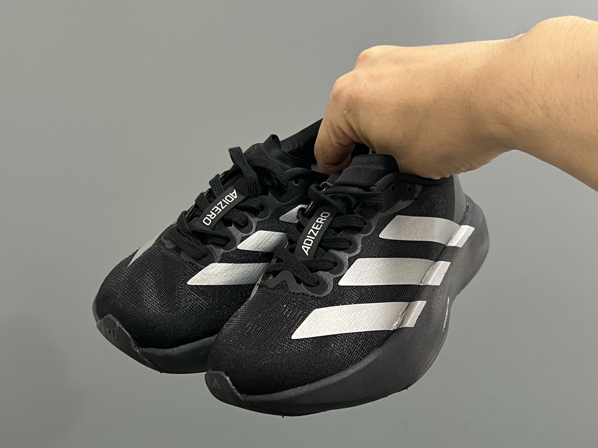 图片[2]-A家新款SL网面鞋带儿童运动鞋 尺码：26-37码 经典SL老爹款式运动鞋🔥 网面透气又舒适☁️ 超软弹大底，脚感不言而喻✌🏻 搭配亲子超赞👍🏻-选品中心