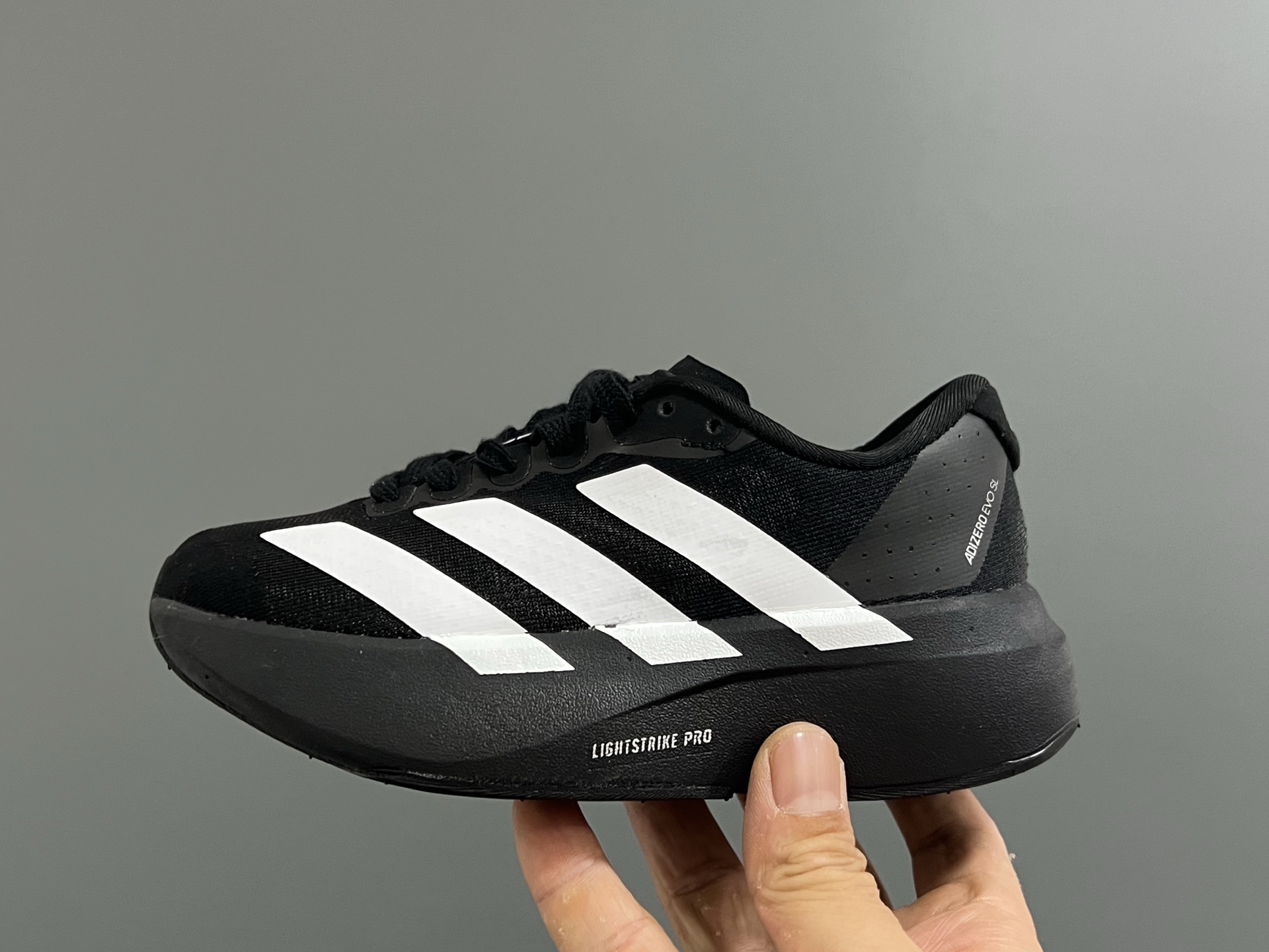 图片[4]-A家新款SL网面鞋带儿童运动鞋 尺码：26-37码 经典SL老爹款式运动鞋🔥 网面透气又舒适☁️ 超软弹大底，脚感不言而喻✌🏻 搭配亲子超赞👍🏻-选品中心