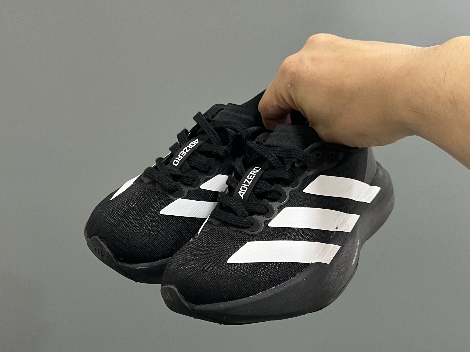 图片[2]-A家新款SL网面鞋带儿童运动鞋 尺码：26-37码 经典SL老爹款式运动鞋🔥 网面透气又舒适☁️ 超软弹大底，脚感不言而喻✌🏻 搭配亲子超赞👍🏻-选品中心