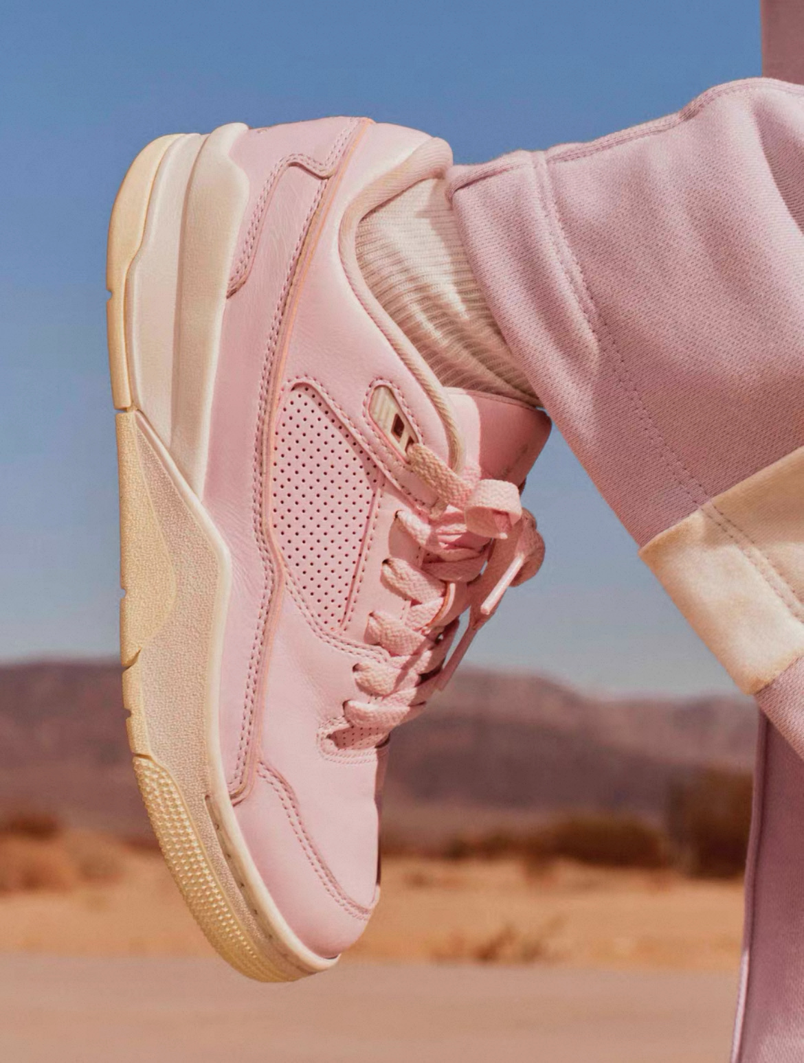 图片[8]-乔D新款Flight Court福来儿童低帮篮球板鞋 尺码：28-37码 集合AJ4、AJ5多万细节元素🆕 经典低帮篮球款式🏀 优质面料拼接，质感满满💯 橡胶耐磨防滑大底，脚感超赞👍🏻-选品中心