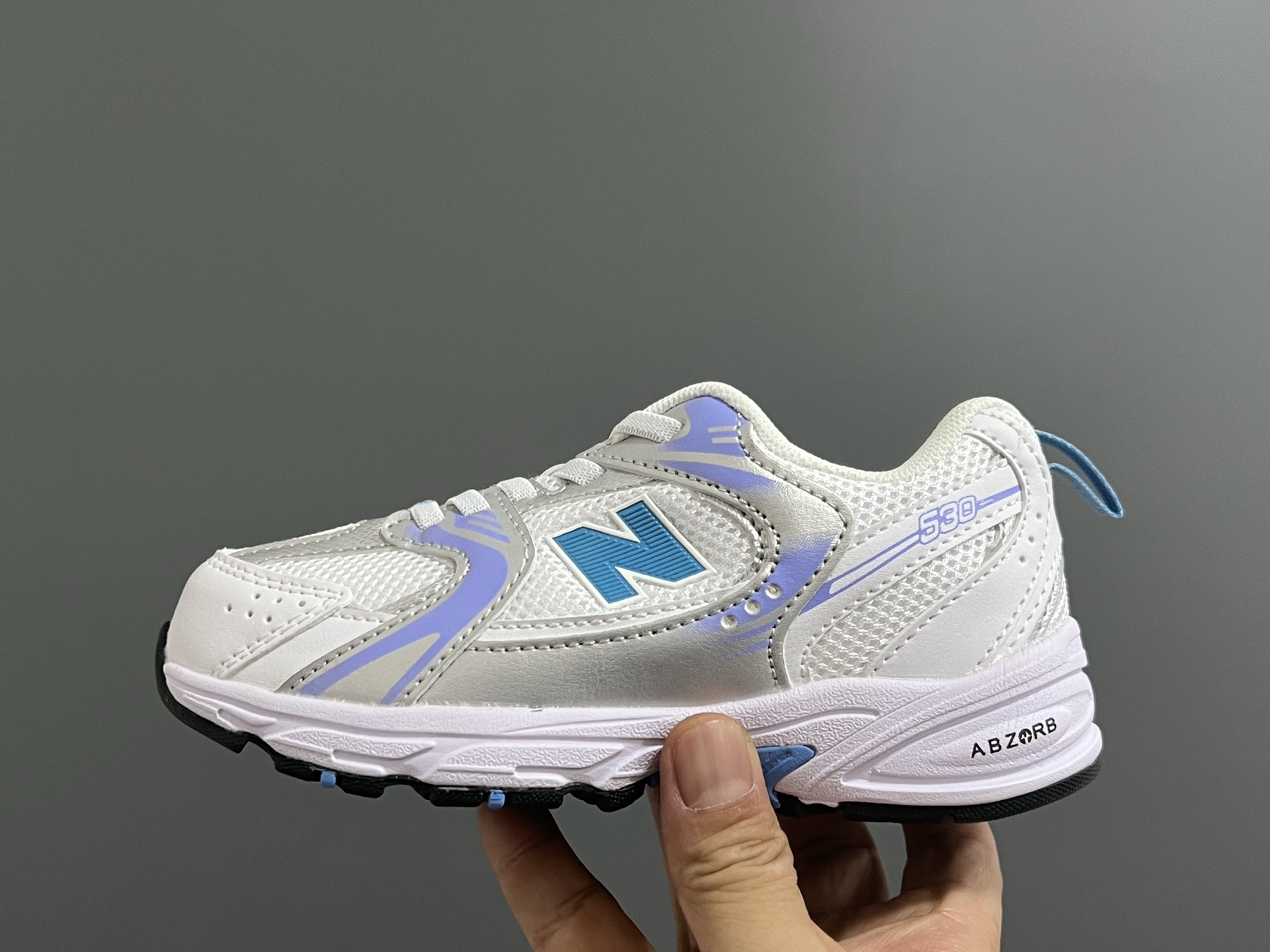 图片[4]-牛B 春秋新款530网面儿童松紧带老爹运动鞋 尺码：26-37码 真的期待了好久，终于来咯👏🏻 囤起来开春必备❤️ 松紧带设计，海玻璃鞋垫超舒适☁️ 经典老爹款式，潮范儿十足🆒 超爱的新品🆕自留推荐❤️-选品中心